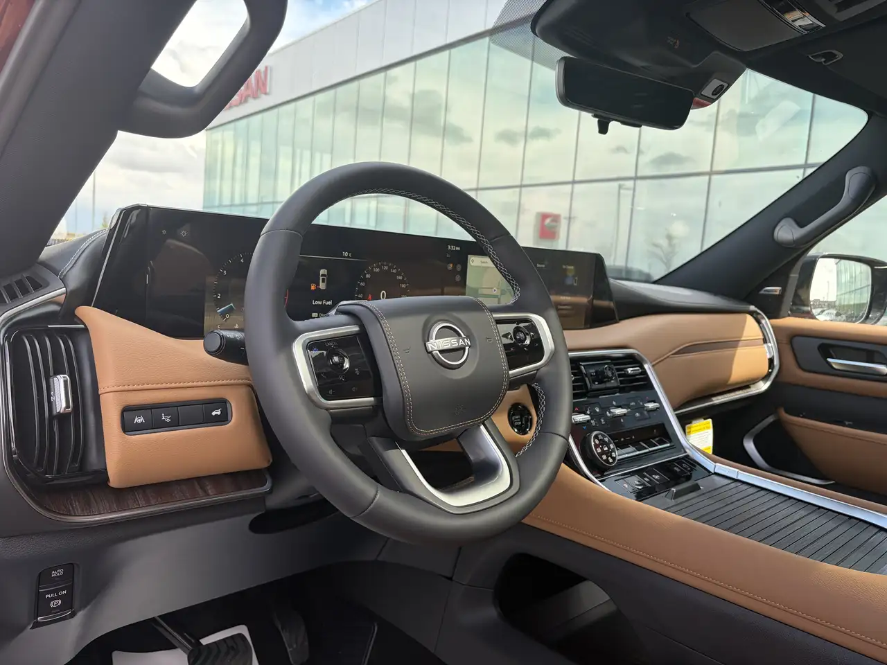Nissan Armada снимка Nissan Armada