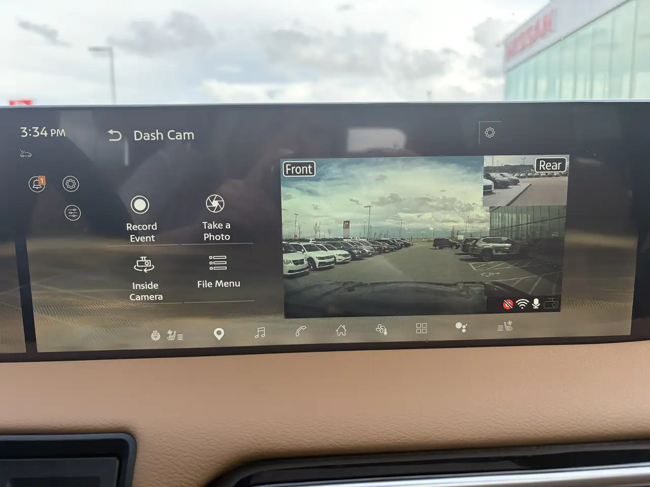 Nissan Armada снимка Nissan Armada