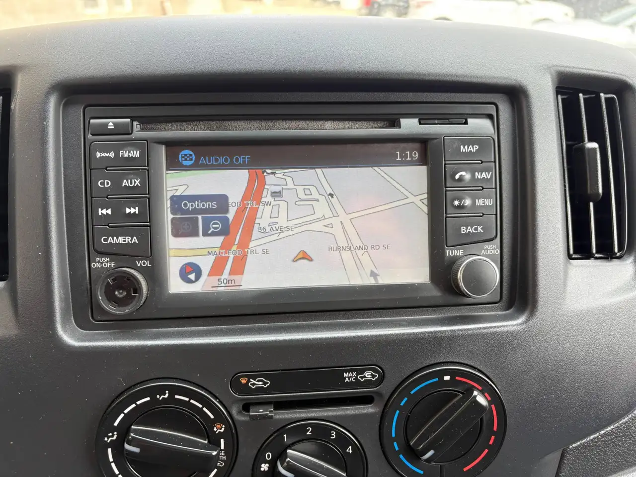 Nissan NV200 снимка Nissan NV200