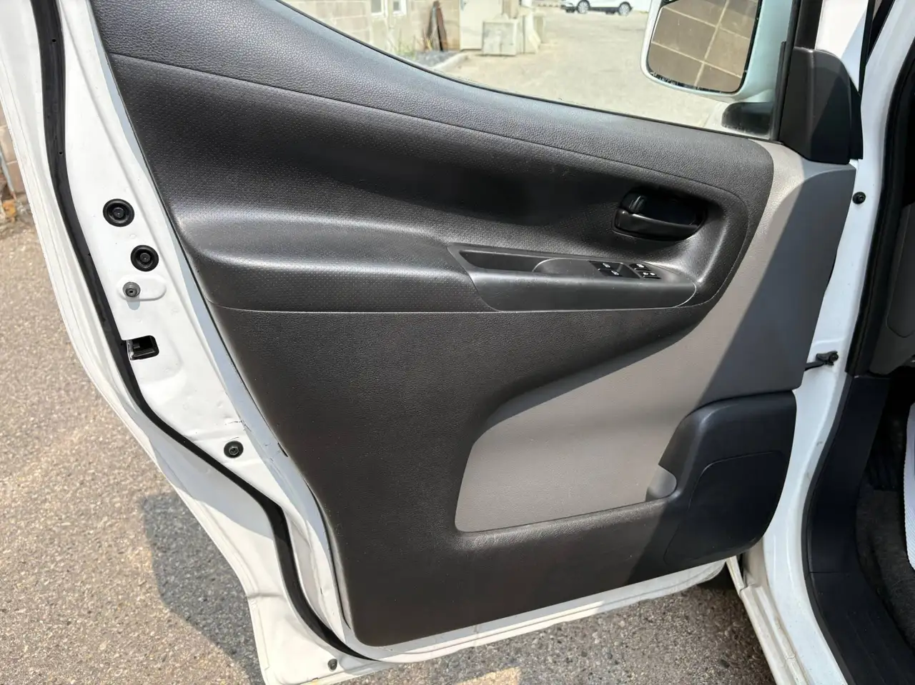 Nissan NV200 снимка Nissan NV200