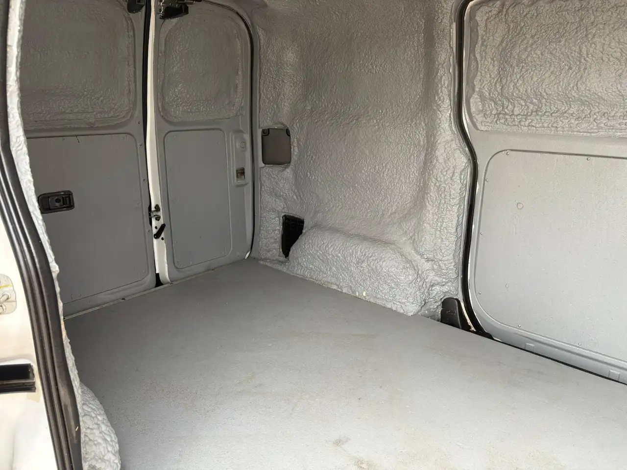 Nissan NV200 снимка Nissan NV200