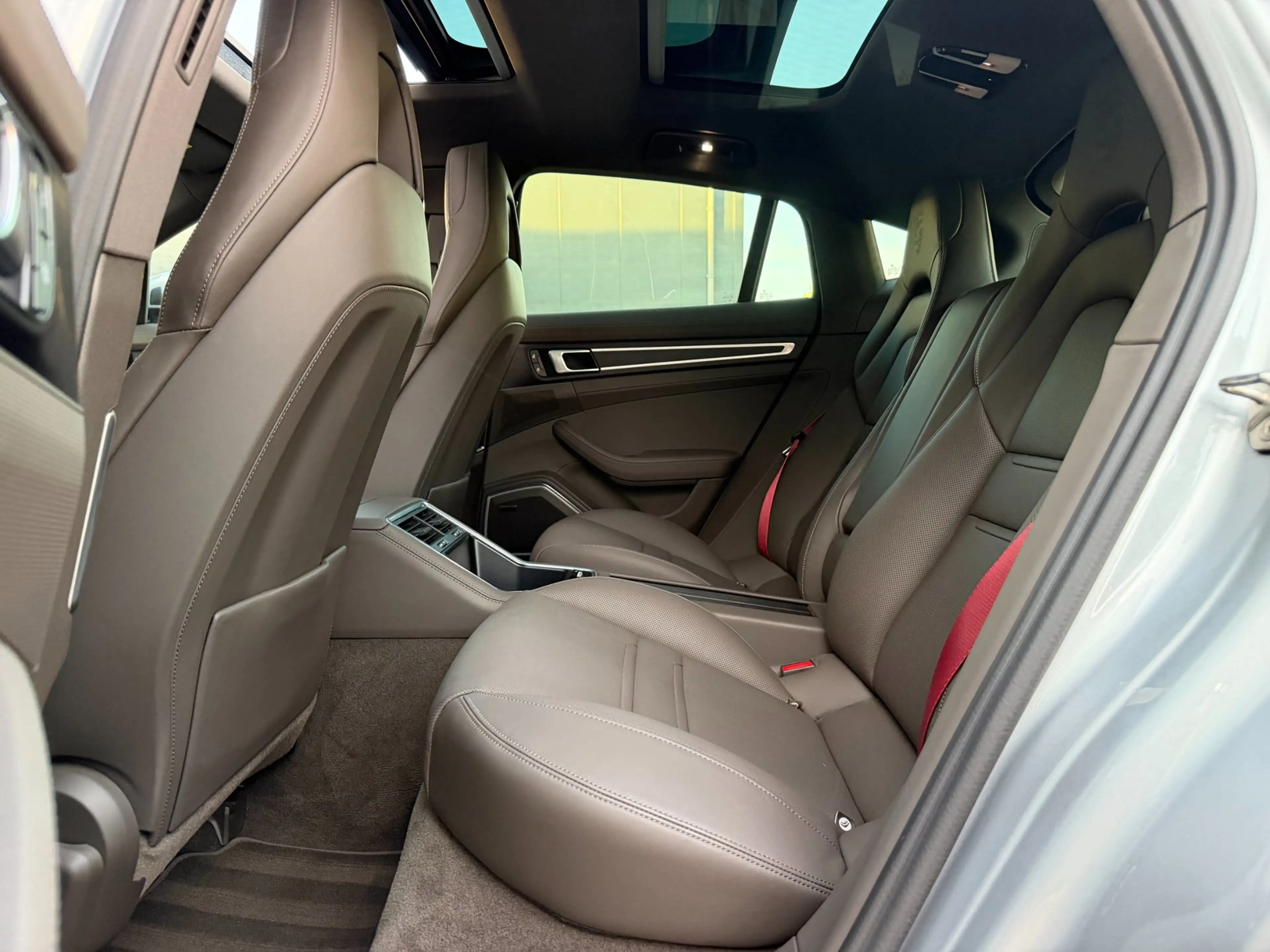 Porsche Panamera 4 E-Hybrid Platinum Edition| 462 PK |Pano | BOSE | — photo 9