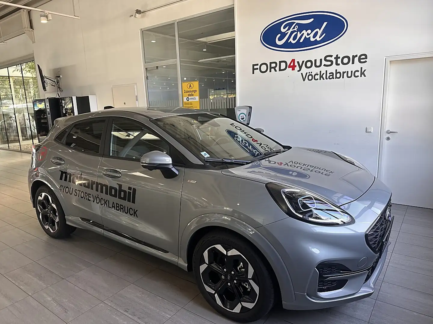 Ford Puma 1,0 EcoBoost Hybrid ST-Line X Silber - 1