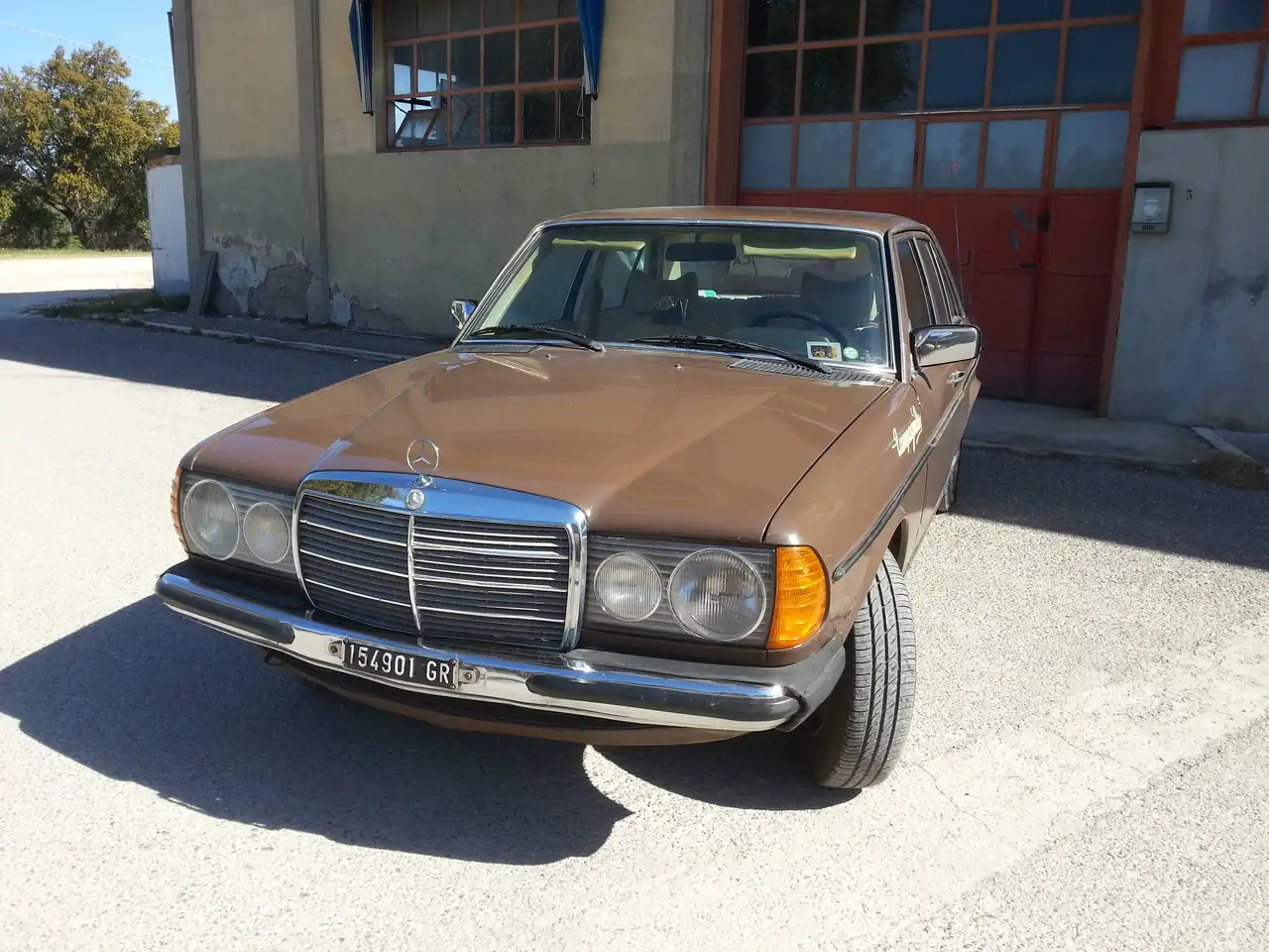 Mercedes-Benz 200 w123, foto 1