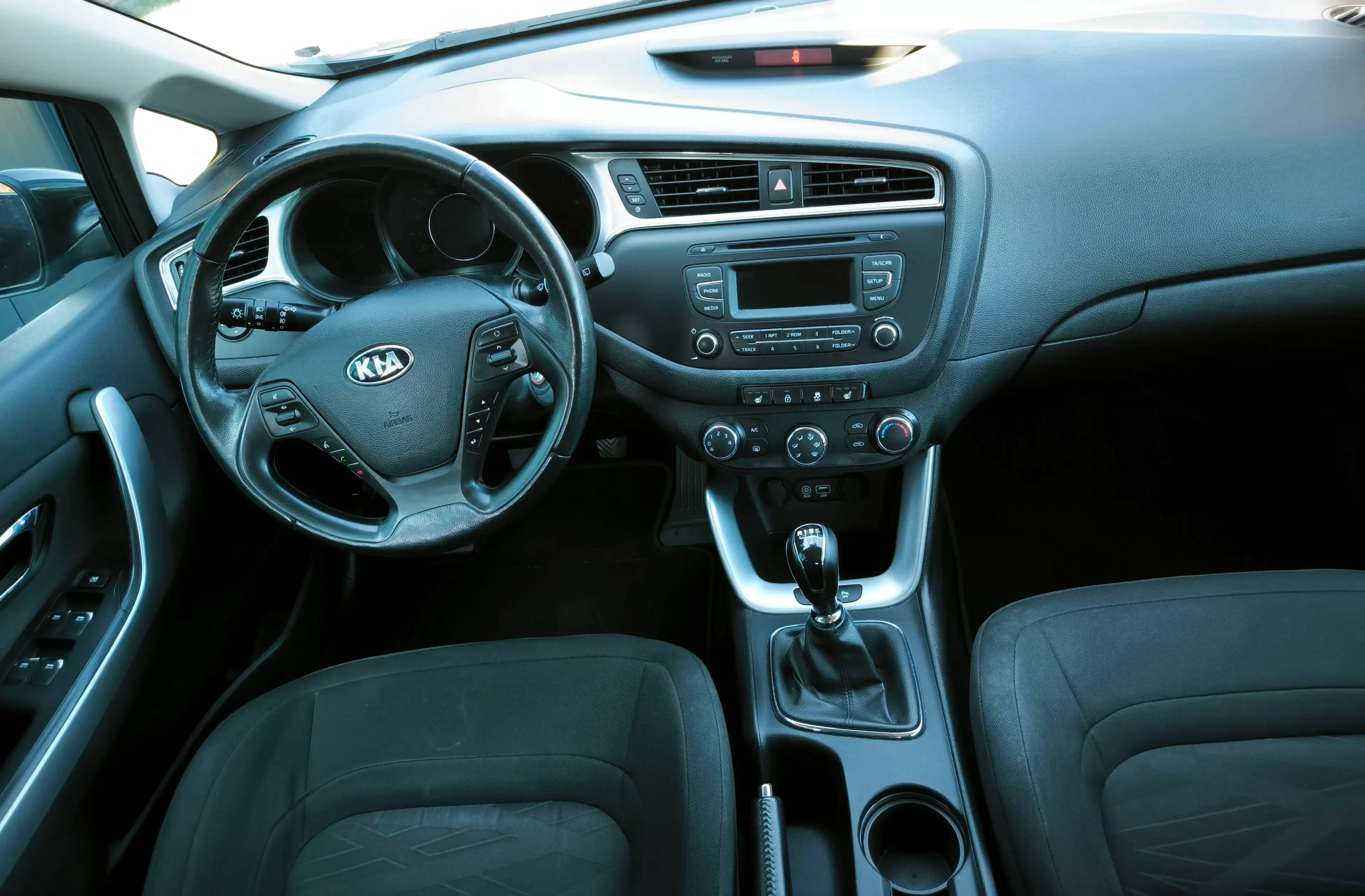 Kia Ceed / cee'd Edition 7 1Hand AHK 16" SHZ Lenkradhz PDC — photo 12