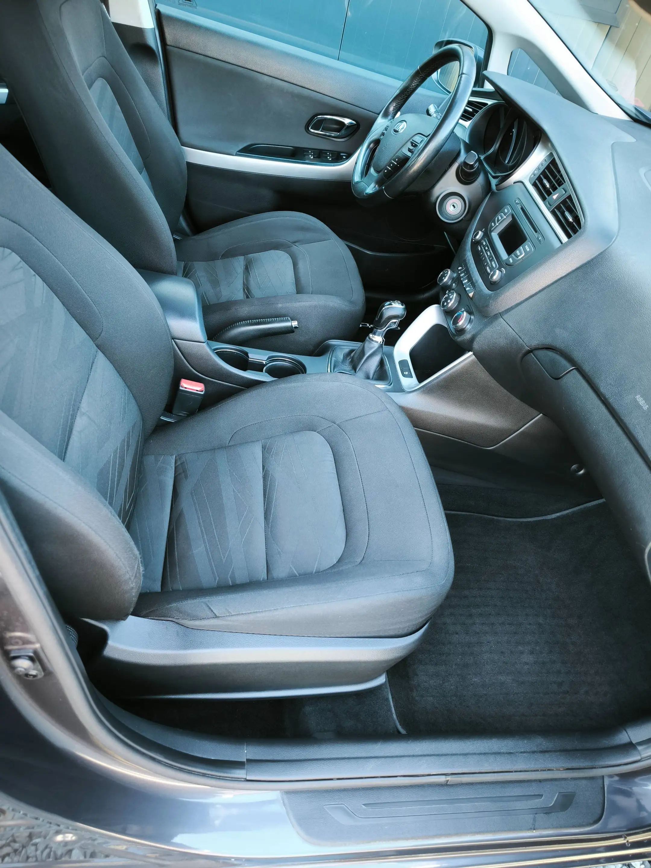 Kia Ceed / cee'd Edition 7 1Hand AHK 16" SHZ Lenkradhz PDC — photo 13