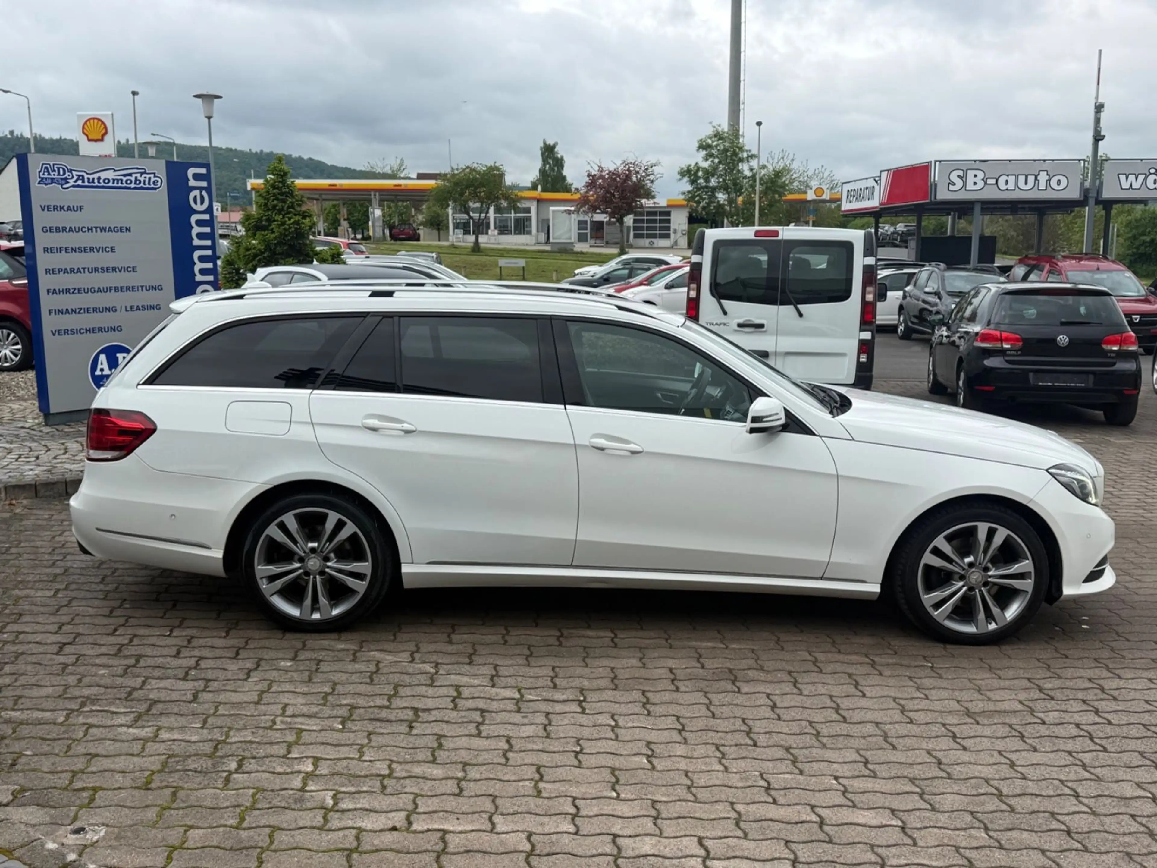 Mercedes-Benz E 250 E T-Modell E 250 BlueTec 4Matic E-Heck — photo 4