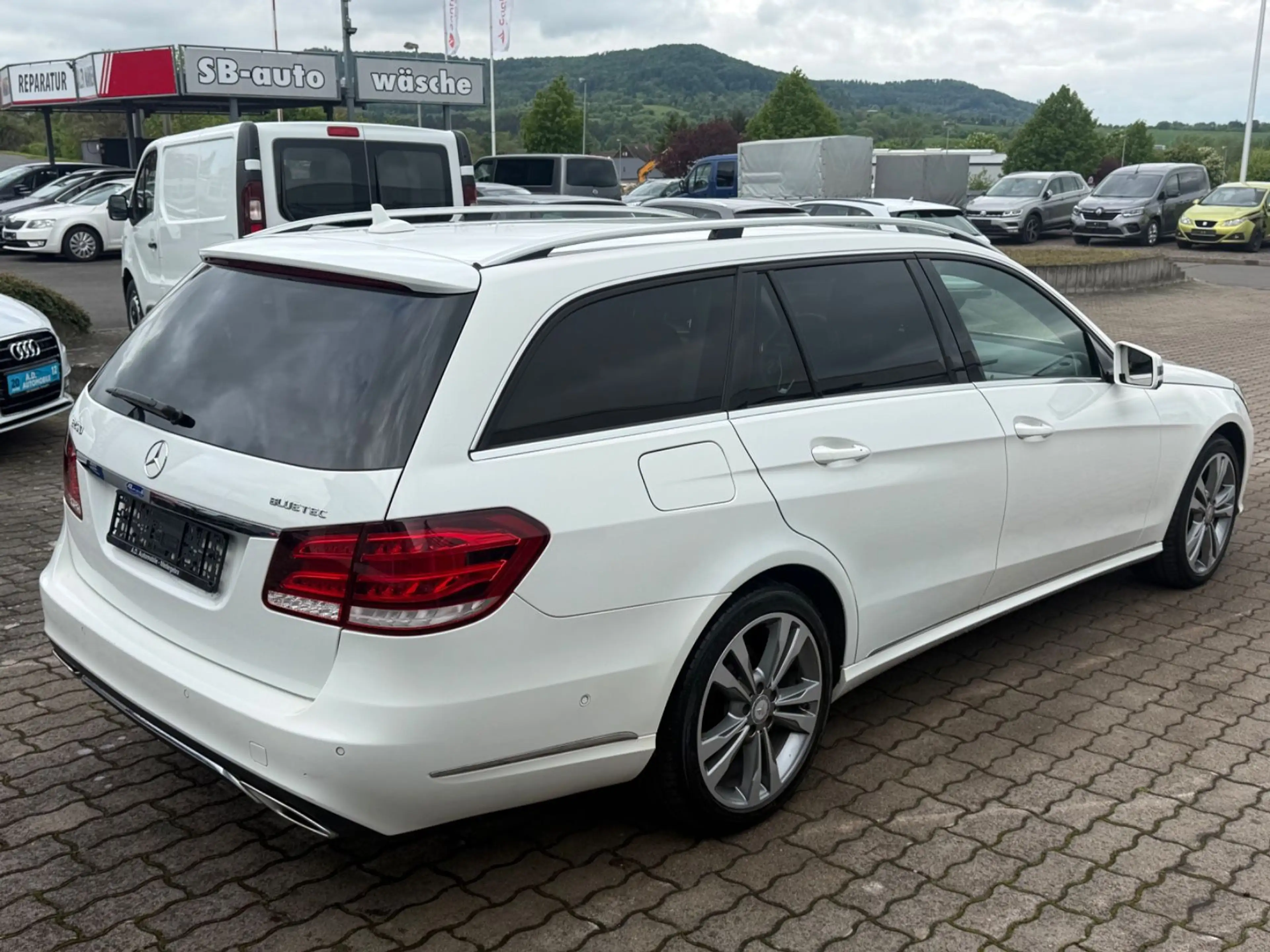 Mercedes-Benz E 250 E T-Modell E 250 BlueTec 4Matic E-Heck — photo 5