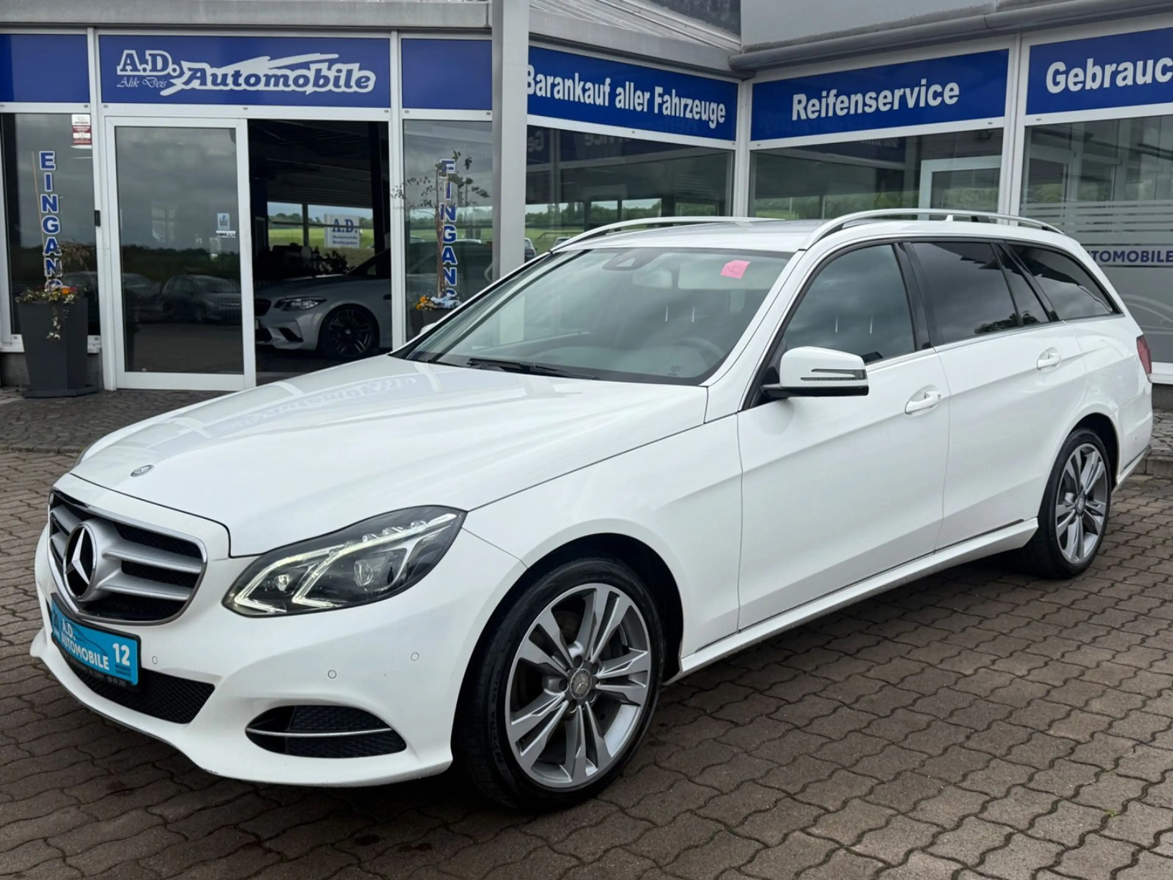 Mercedes-Benz E 250 E T-Modell E 250 BlueTec 4Matic E-Heck