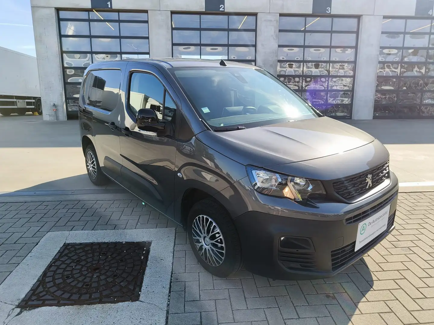 Peugeot Partner Partner 1.5 BlueHDi 100 L1 EHZ S Noir - 1