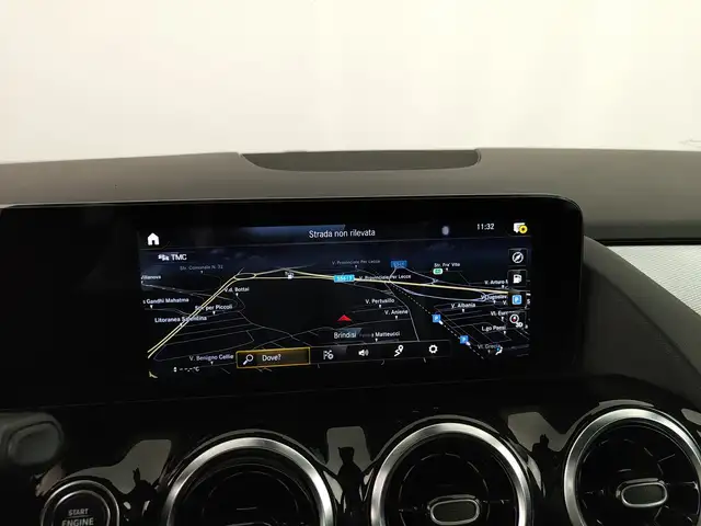 Mercedes-Benz Gla view 13