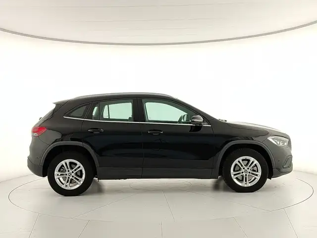 Mercedes-Benz Gla view 6