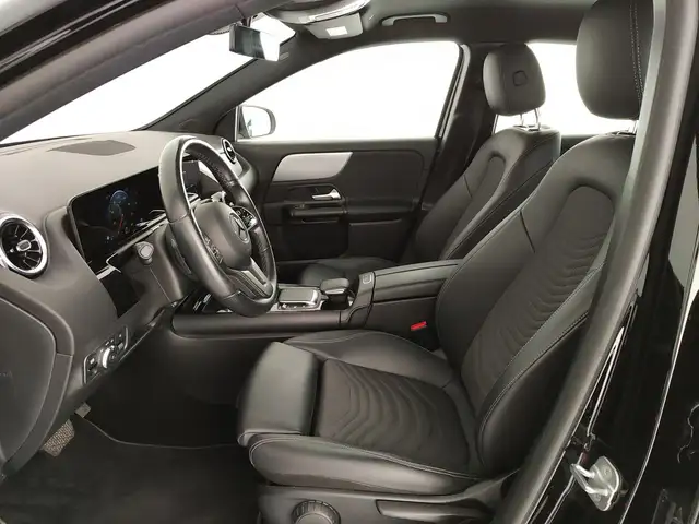 Mercedes-Benz Gla view 9