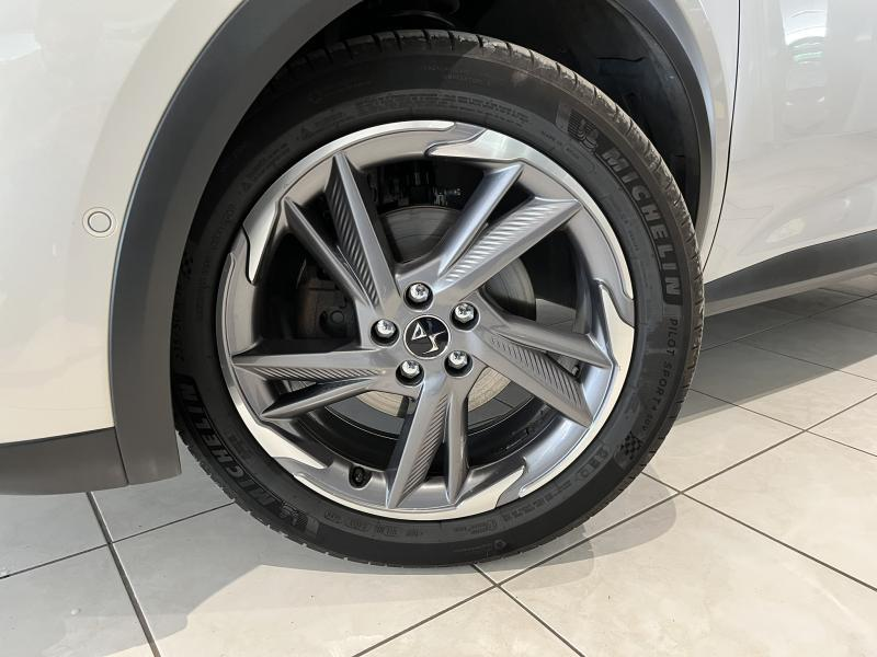 DS Automobiles DS 7 Crossback 1.5HDi 130cv RIVOLI Toit ouvrant/Navi/Carplay/Cam/ — photo 2