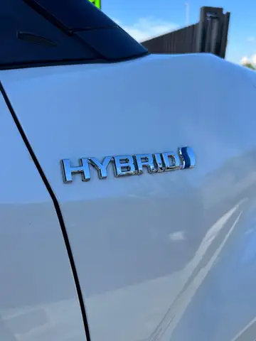 Toyota C-HR view 11