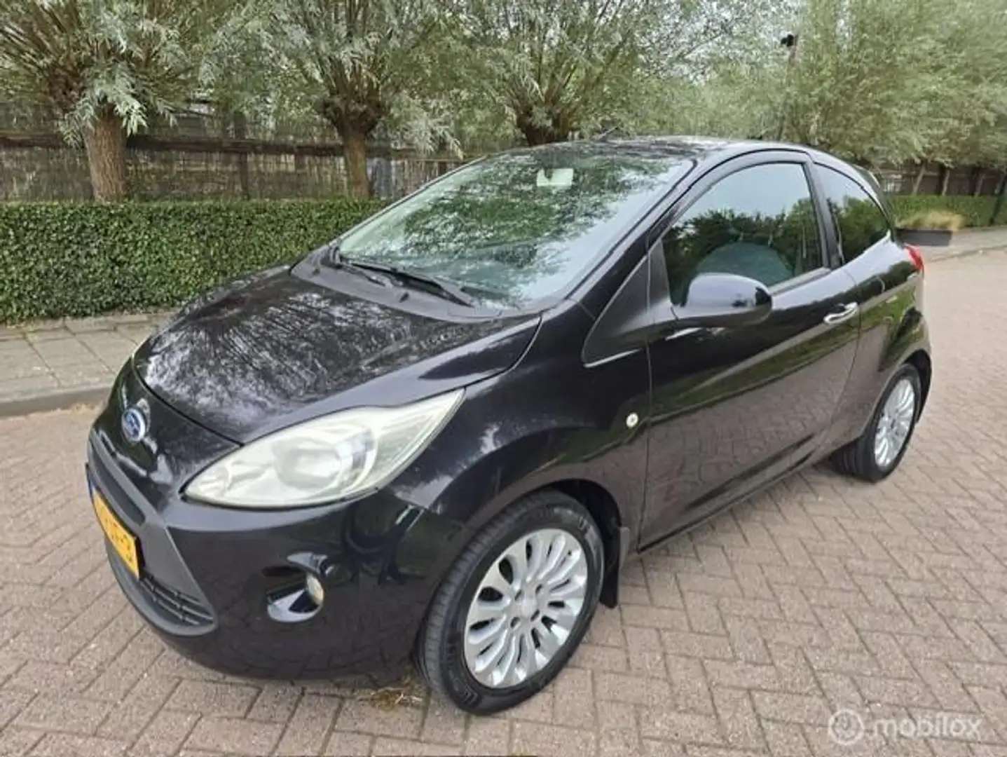 Ford Ka/Ka+ 1.2 Titanium X start/stop Airco Zwart - 1