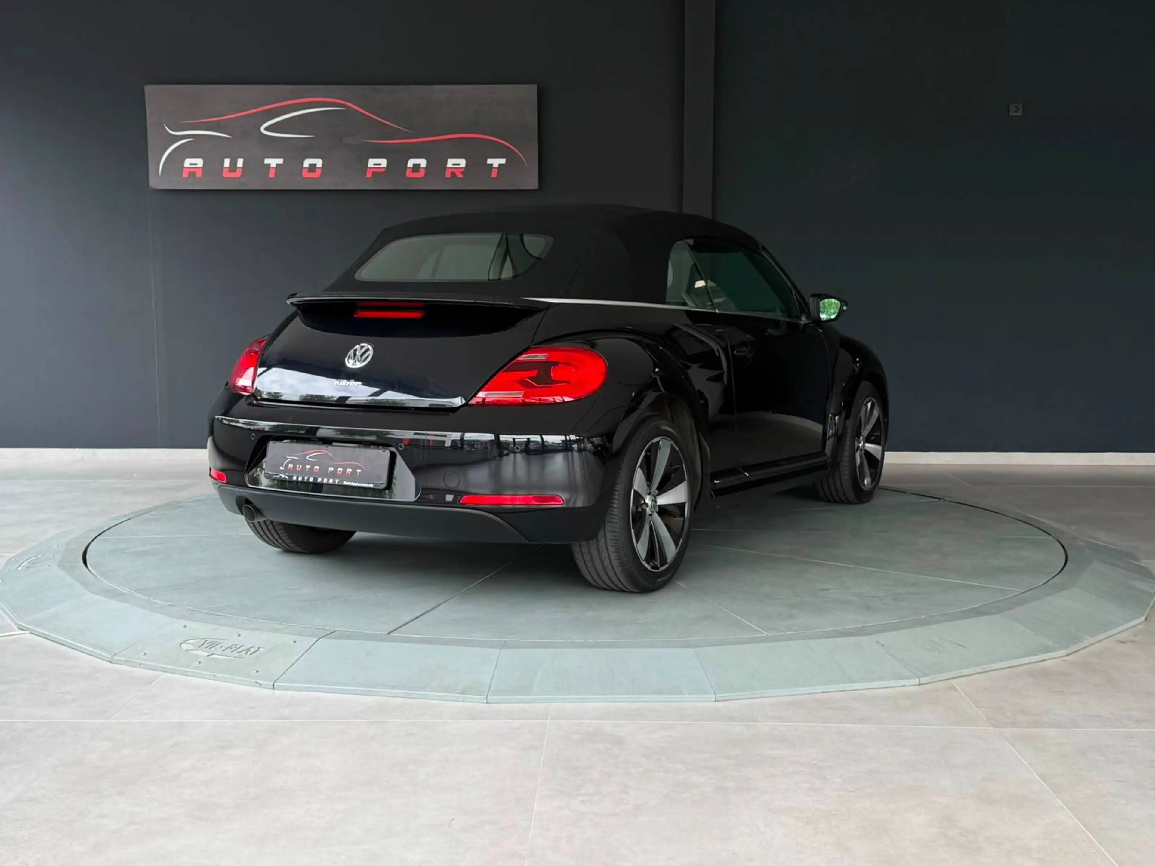 Volkswagen Beetle 1,6 TDI Design *BI-XENON*NAVI*TEMP*PDC* — photo 6