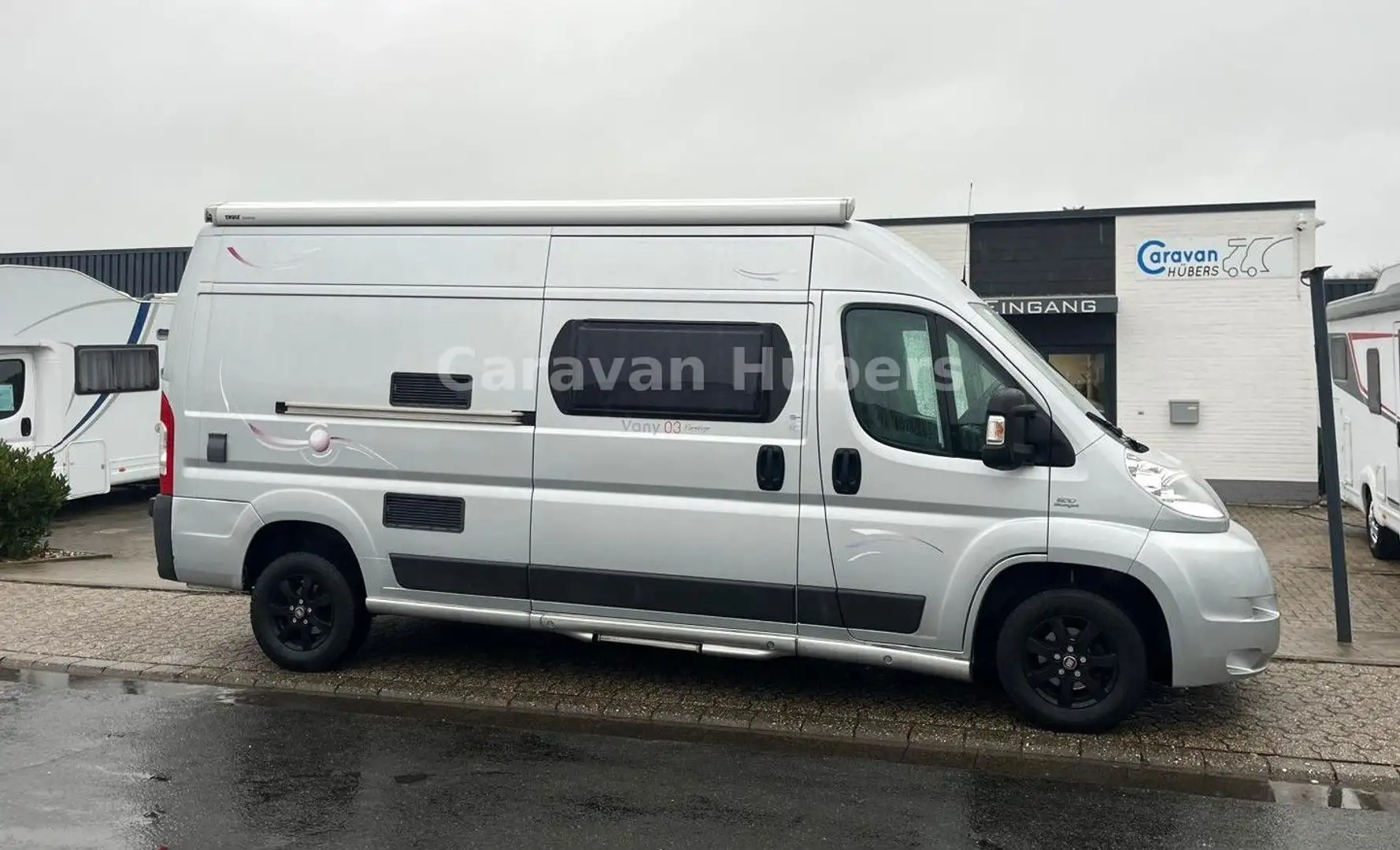 Challenger Vany 03 - Festbett - auto.Sat/TV - Klima - AHK - Silber - 2