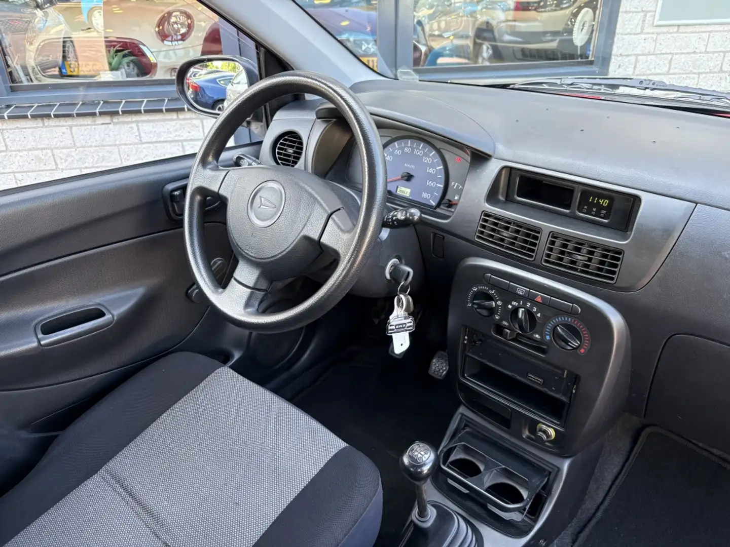 Daihatsu Cuore 1.0-12V Tokyo Nieuwe apk 5Drs Rojo - 2