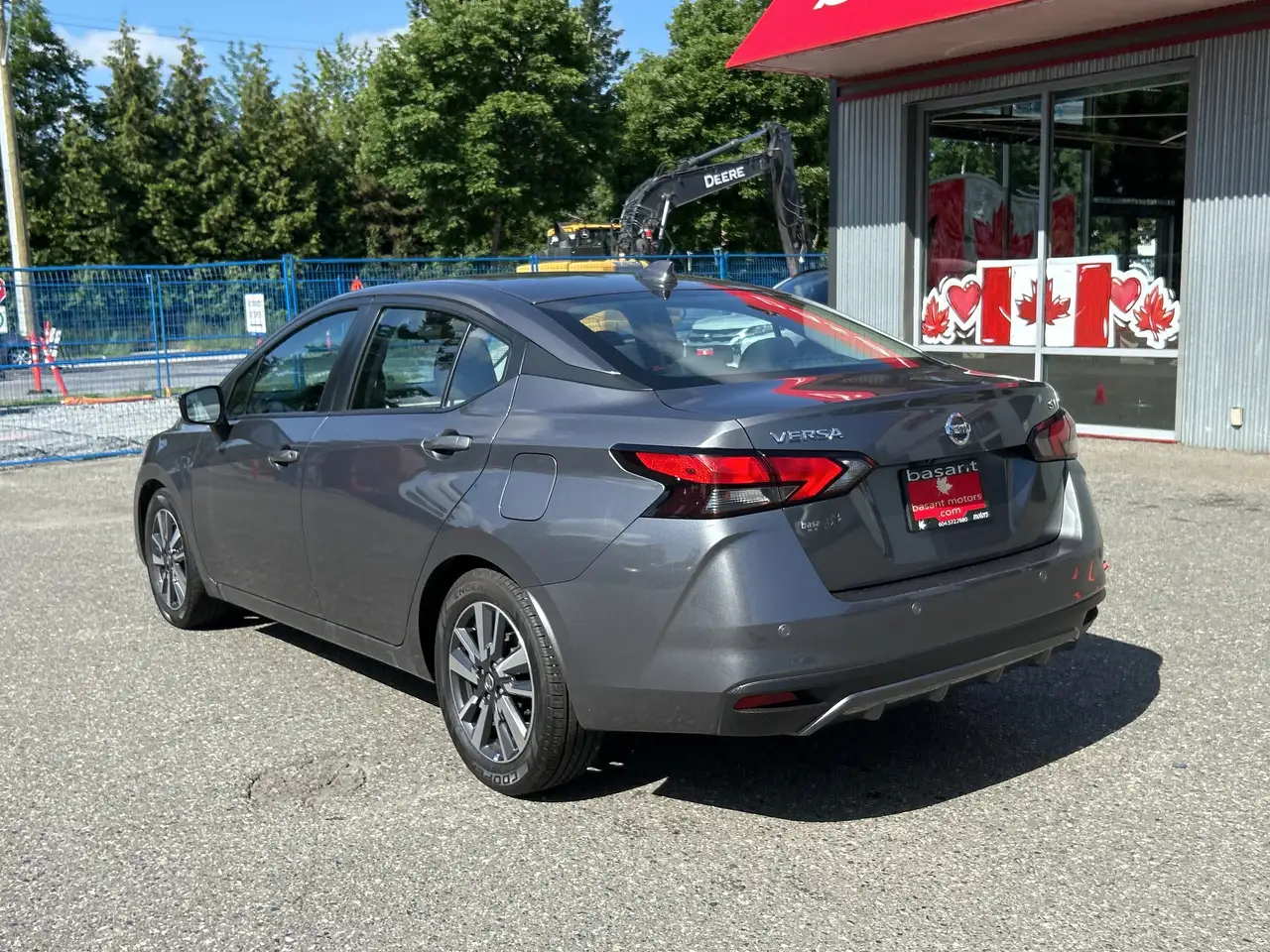 Nissan Versa снимка Nissan Versa