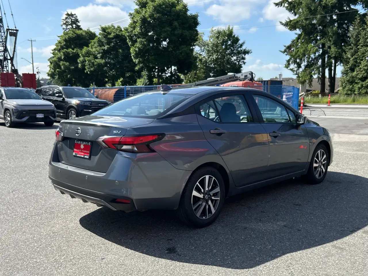 Nissan Versa снимка Nissan Versa