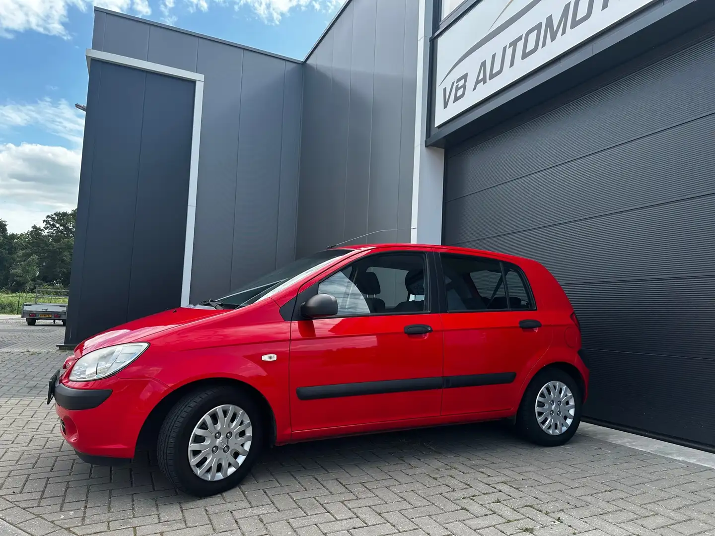 Hyundai Getz 1.1i Active Young | 5 Deurs | Airco | APK t/m 15-1 Rood - 2
