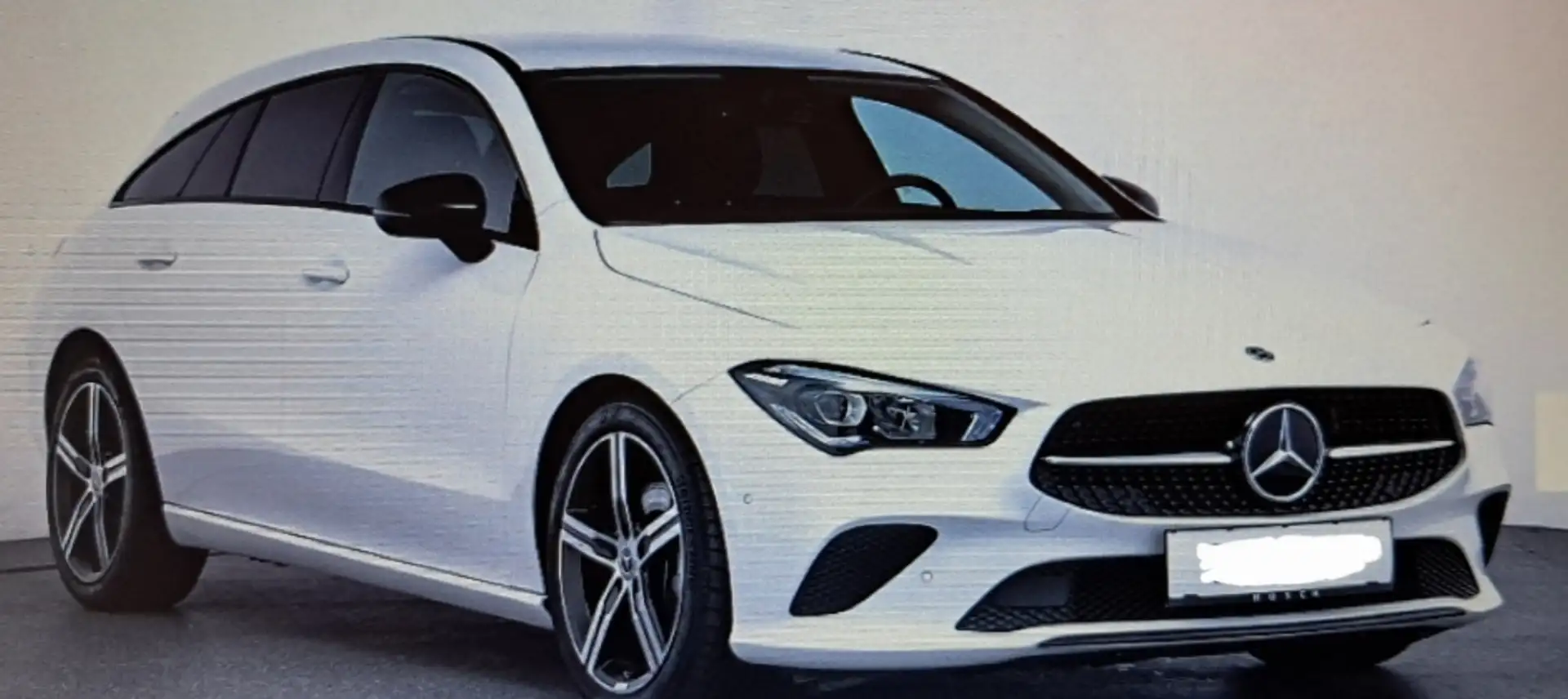 Mercedes-Benz CLA 180 CLA 180 d Shooting Brake Aut. Weiß - 2