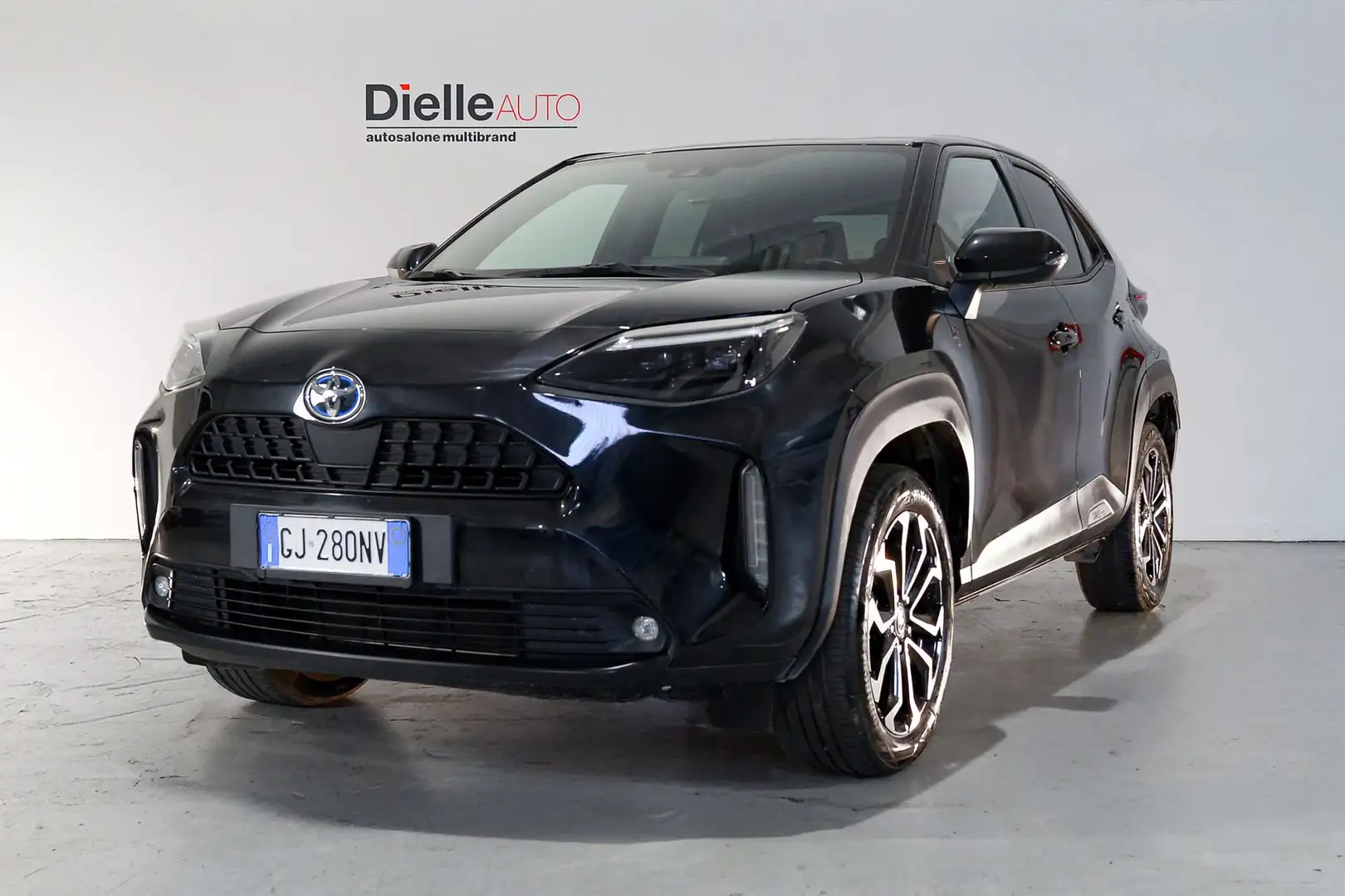 Toyota Yaris Cross 1.5 hybrid Trend fwd 116cv e-cvt Schwarz - 1