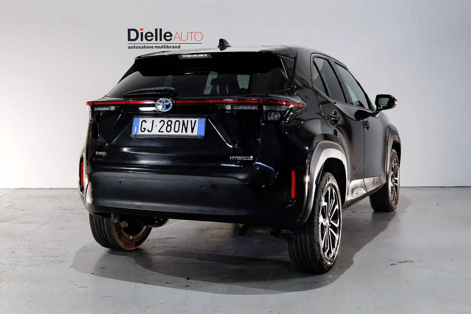 Toyota Yaris Cross 1.5 hybrid Trend fwd 116cv e-cvt Schwarz - 2