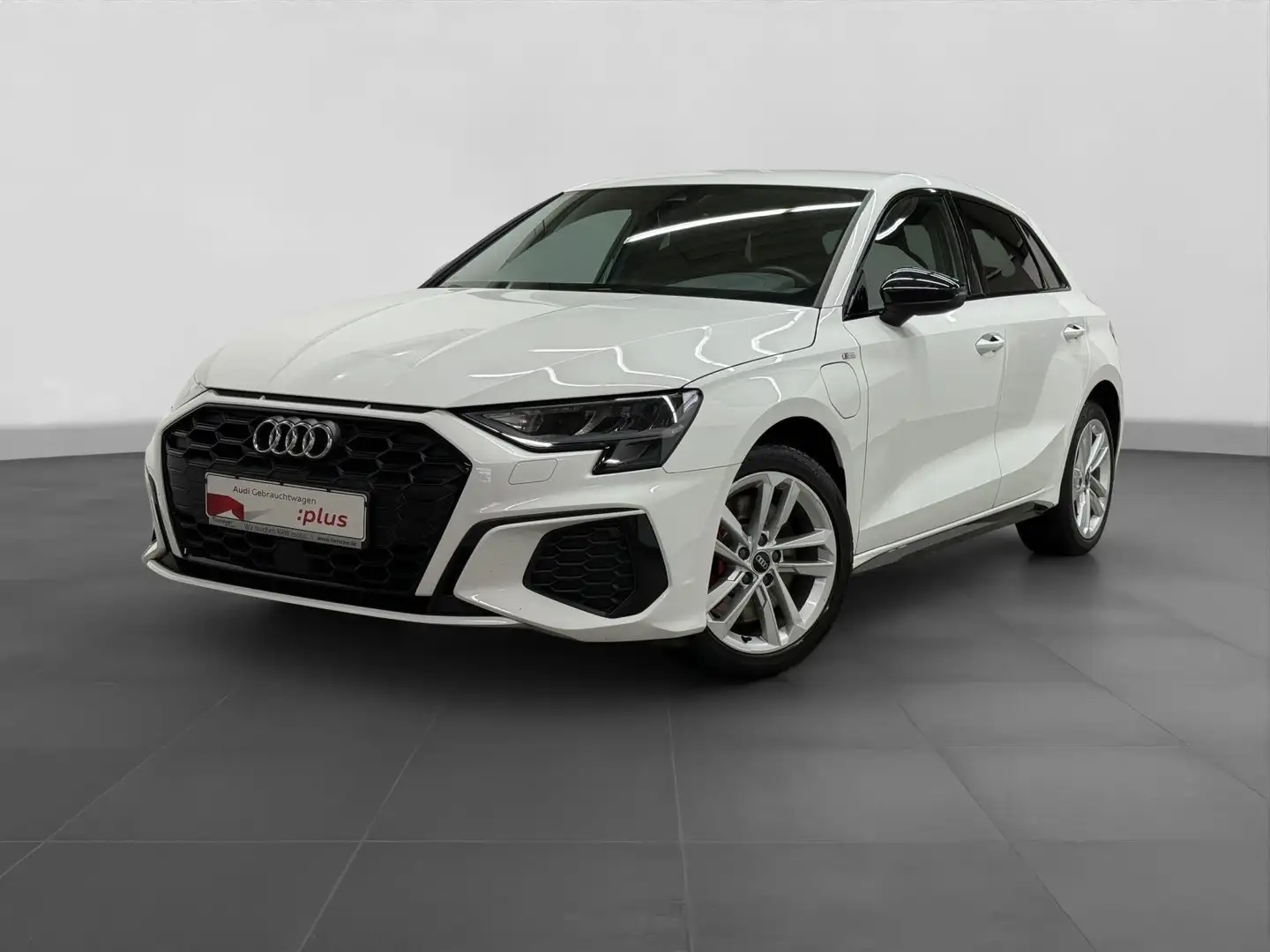 Audi A3 45 TFSI e S LINE NAVI KAMERA LM Wit - 2