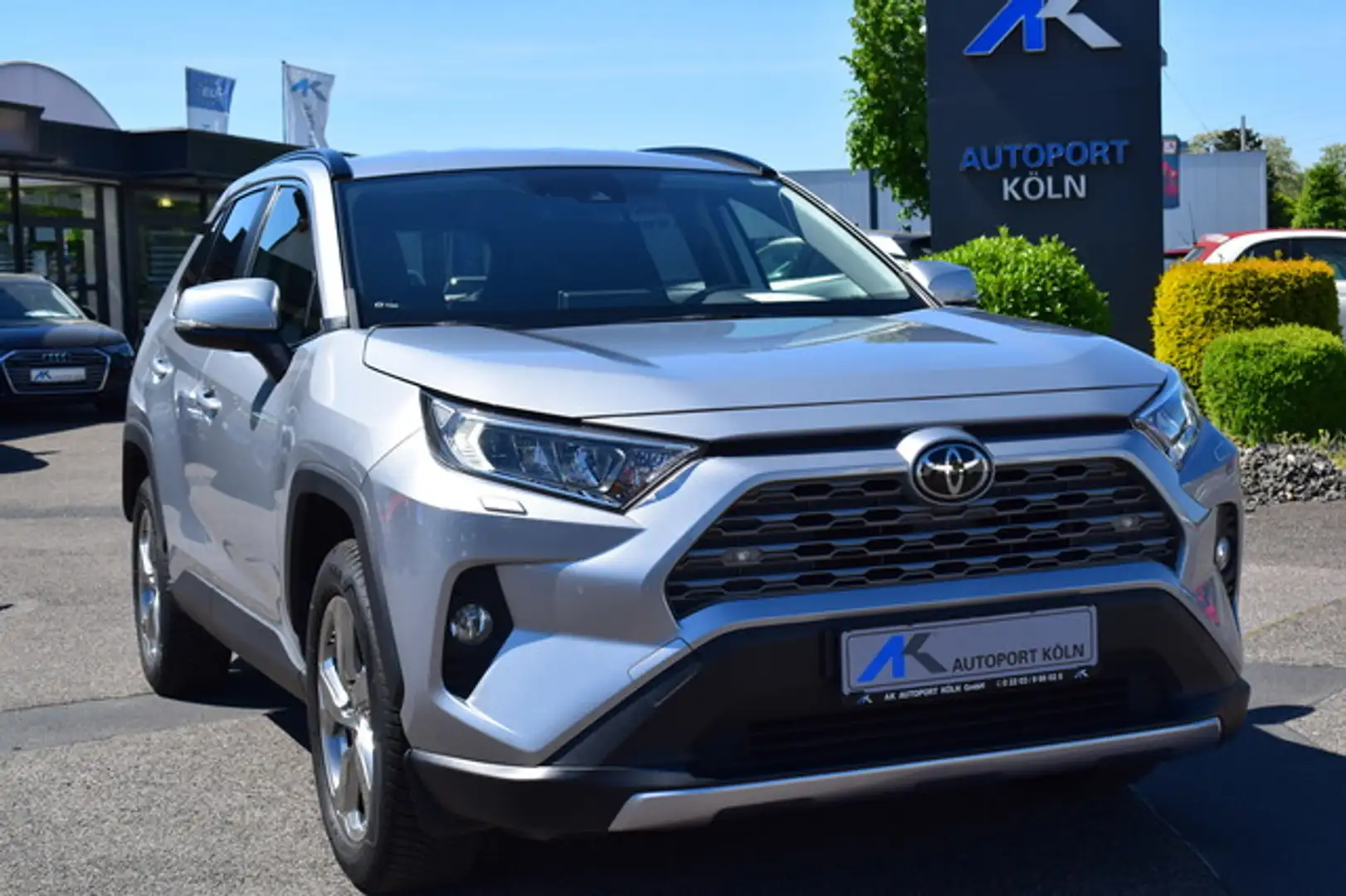 Toyota RAV 4 Club 4x2*NAVI/PDC/Sitzheizung/49.000km* Gris - 1