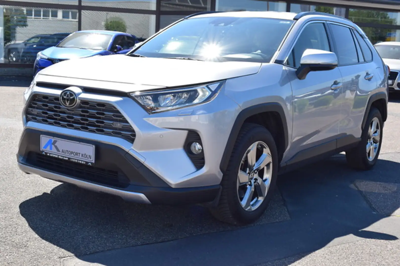 Toyota RAV 4 Club 4x2*NAVI/PDC/Sitzheizung/49.000km* Gris - 2
