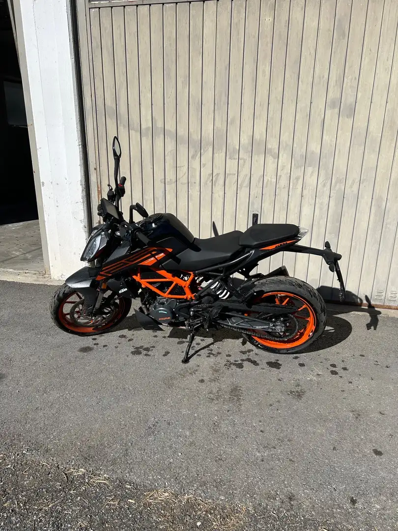 KTM 125 Duke - 1