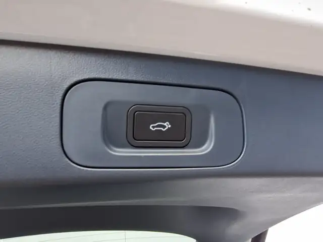 Geely E5 view 12