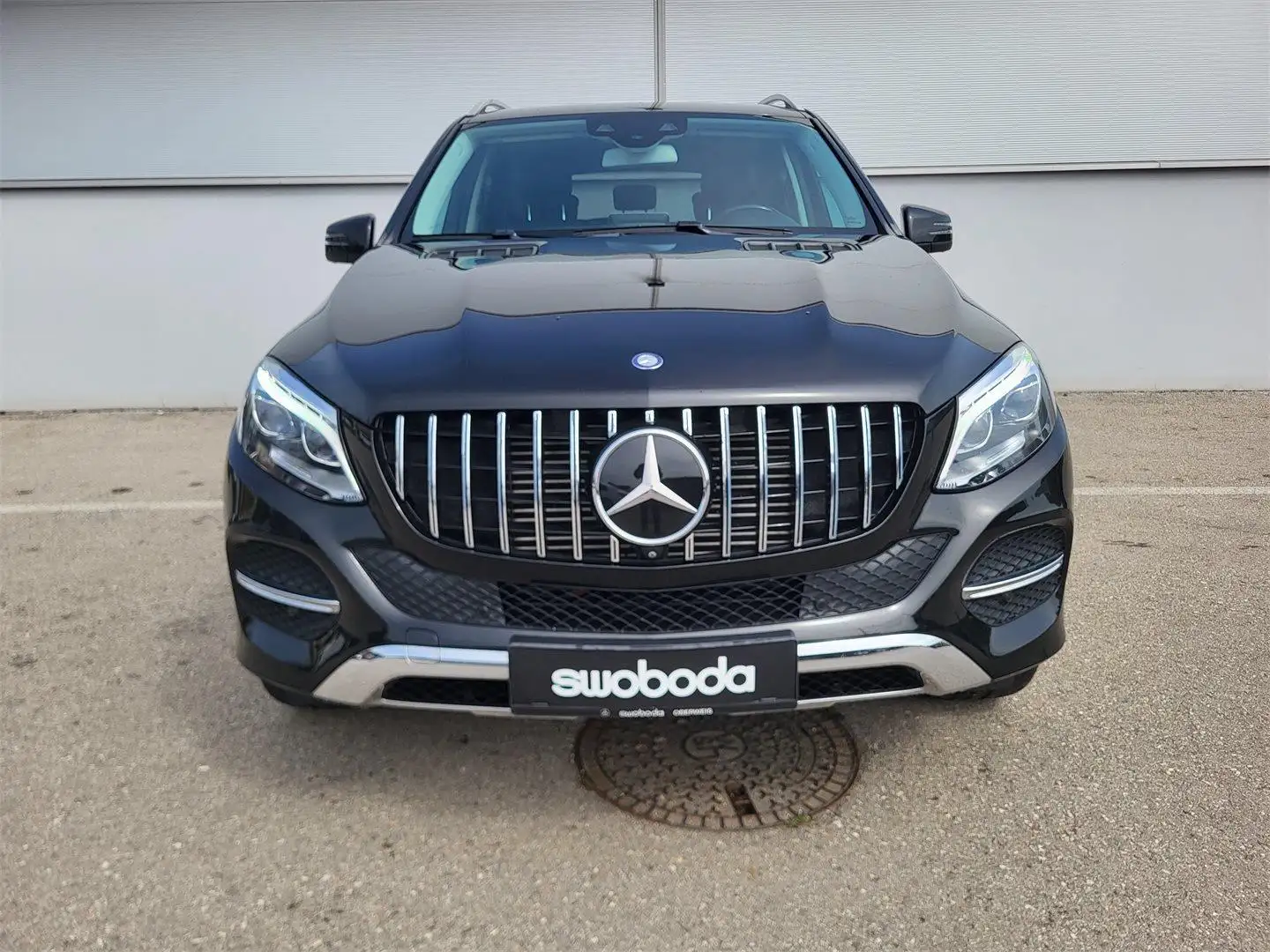 Mercedes-Benz GLE 350 d 4MATIC AIRMATIC AHK DISTRONIC PLUS Schwarz - 2