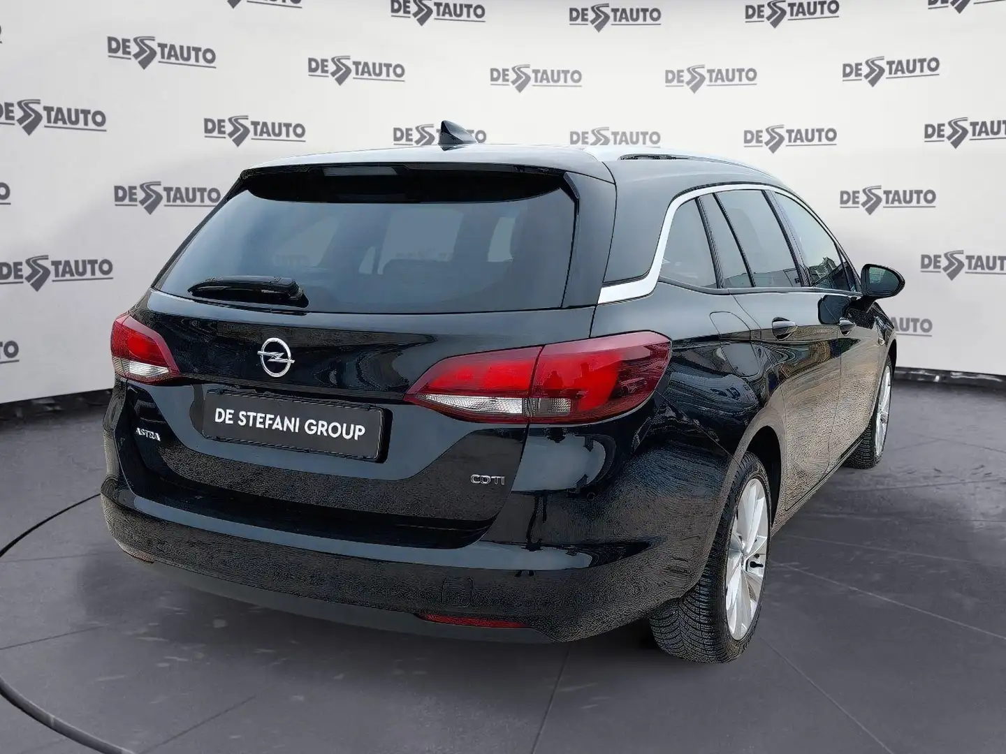 Opel Astra Astra Sports Tourer 1.6 cdti Innovation 136cv auto Nero - 2