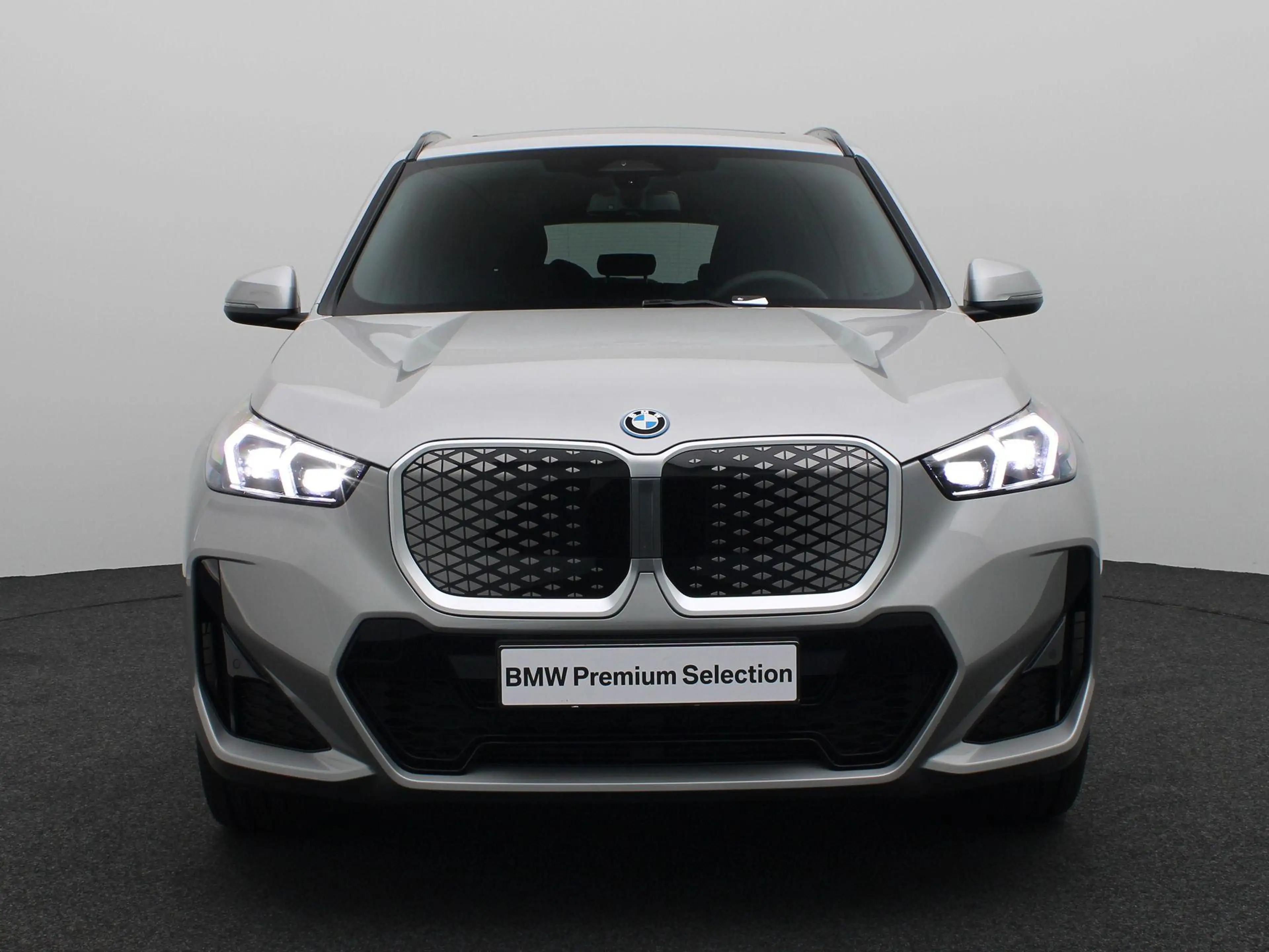 BMW iX1 eDrive20 M Sportpakket | Premium Pack | Travel Pac — photo 3