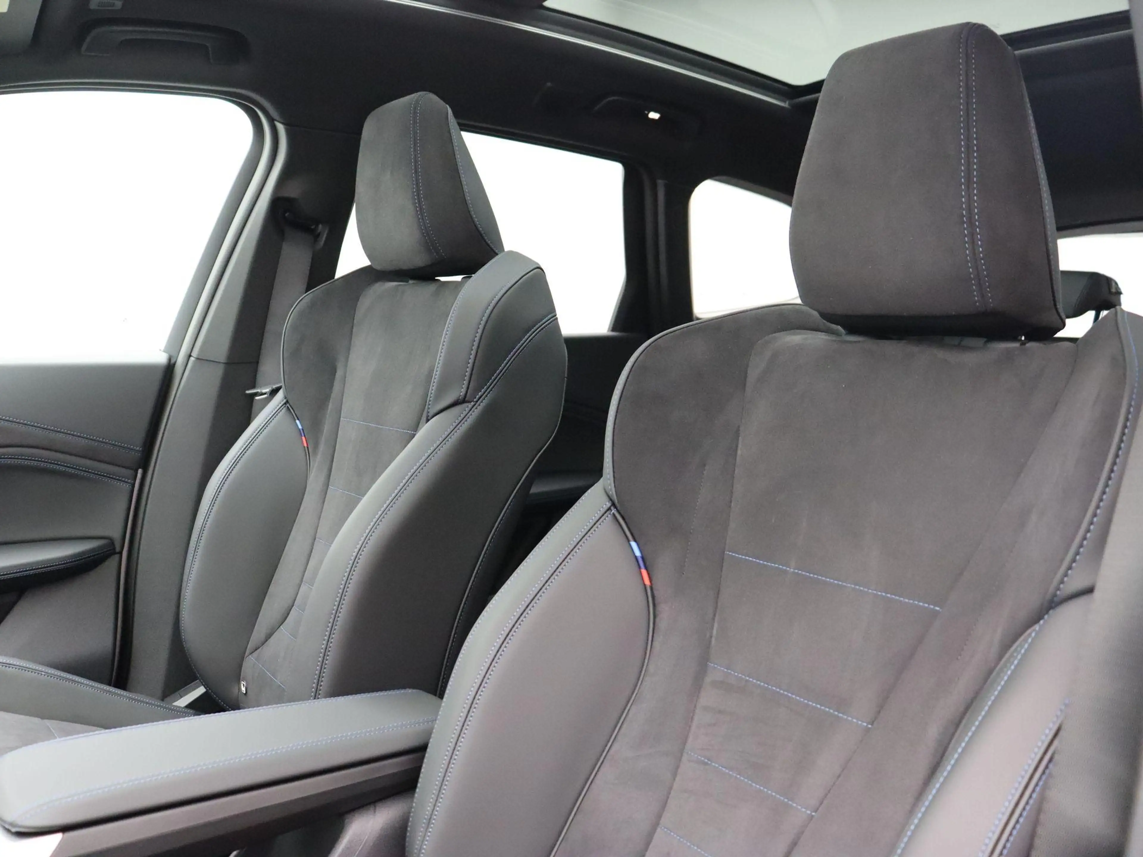 BMW iX1 eDrive20 M Sportpakket | Premium Pack | Travel Pac — photo 11