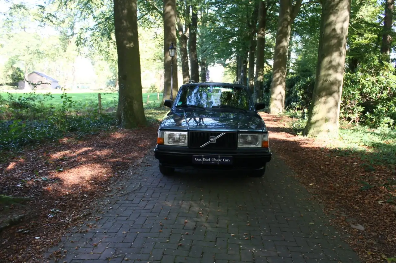 Volvo 240 2.0i Polar Prima onderhouden, 7-Persoons, foto 2