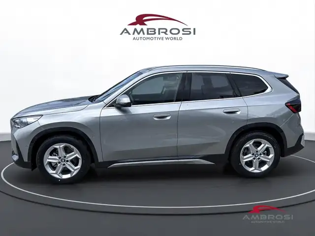 BMW X1 view 4