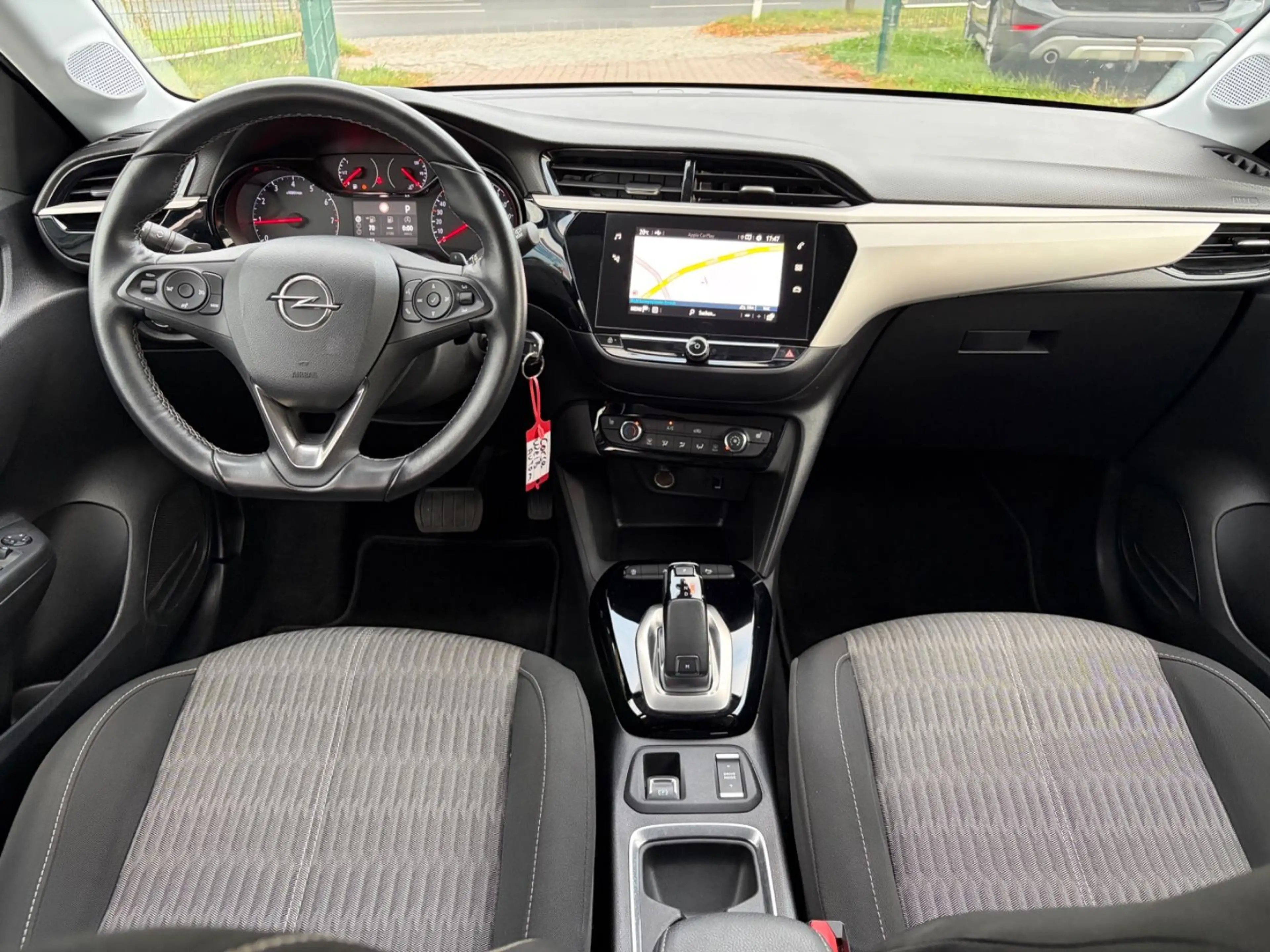 Opel Corsa F Edition+AUTOM+NAVI+TEMPOM+R.KAMERA+++ — photo 9