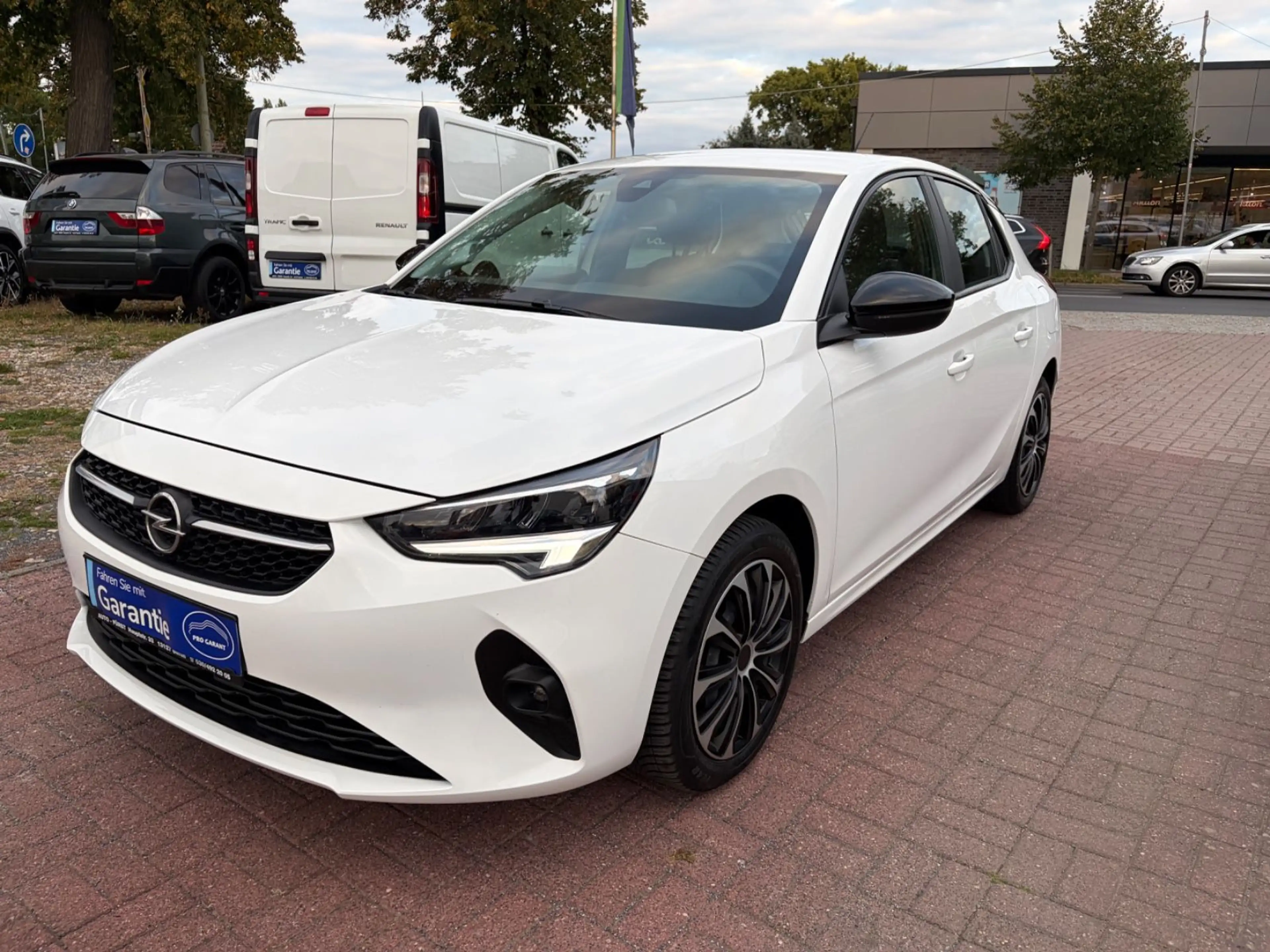 Opel Corsa F Edition+AUTOM+NAVI+TEMPOM+R.KAMERA+++