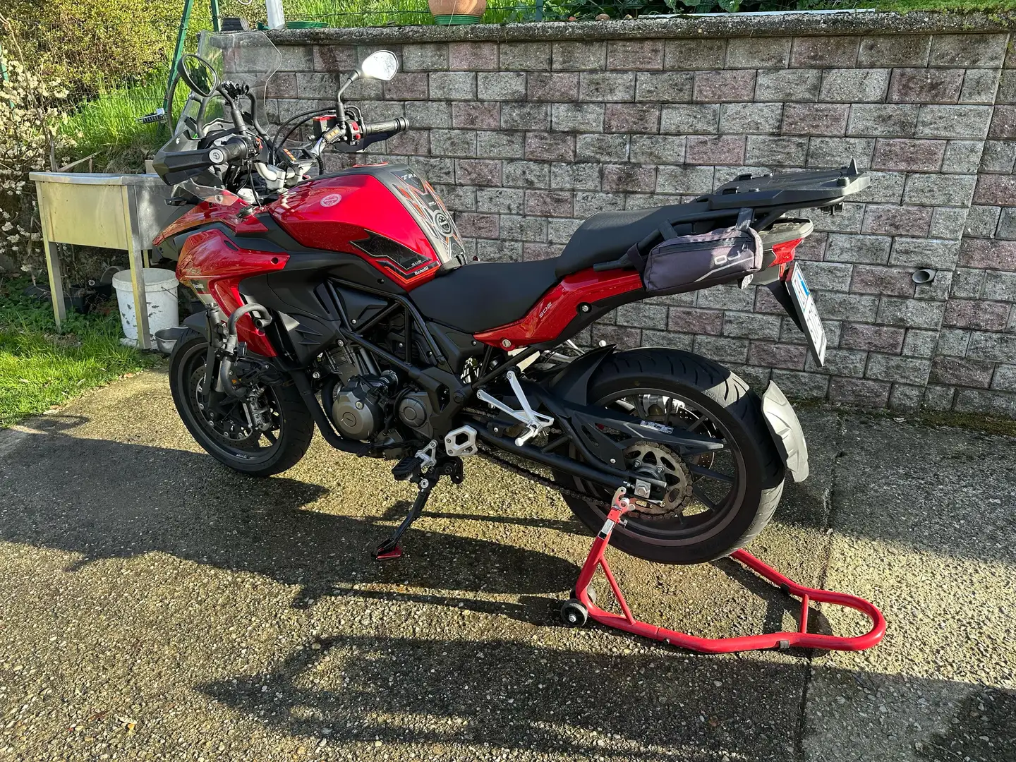 Benelli TRK 502 Rojo - 2