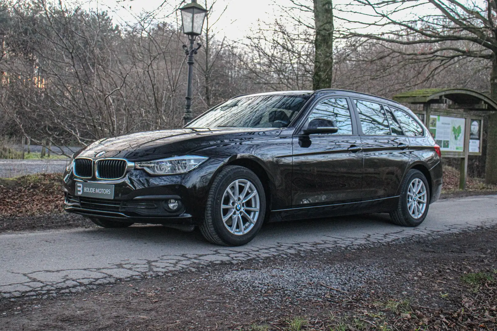 BMW 318 318d Touring Automaat *Zetelverwarming *Navigatie Noir - 2
