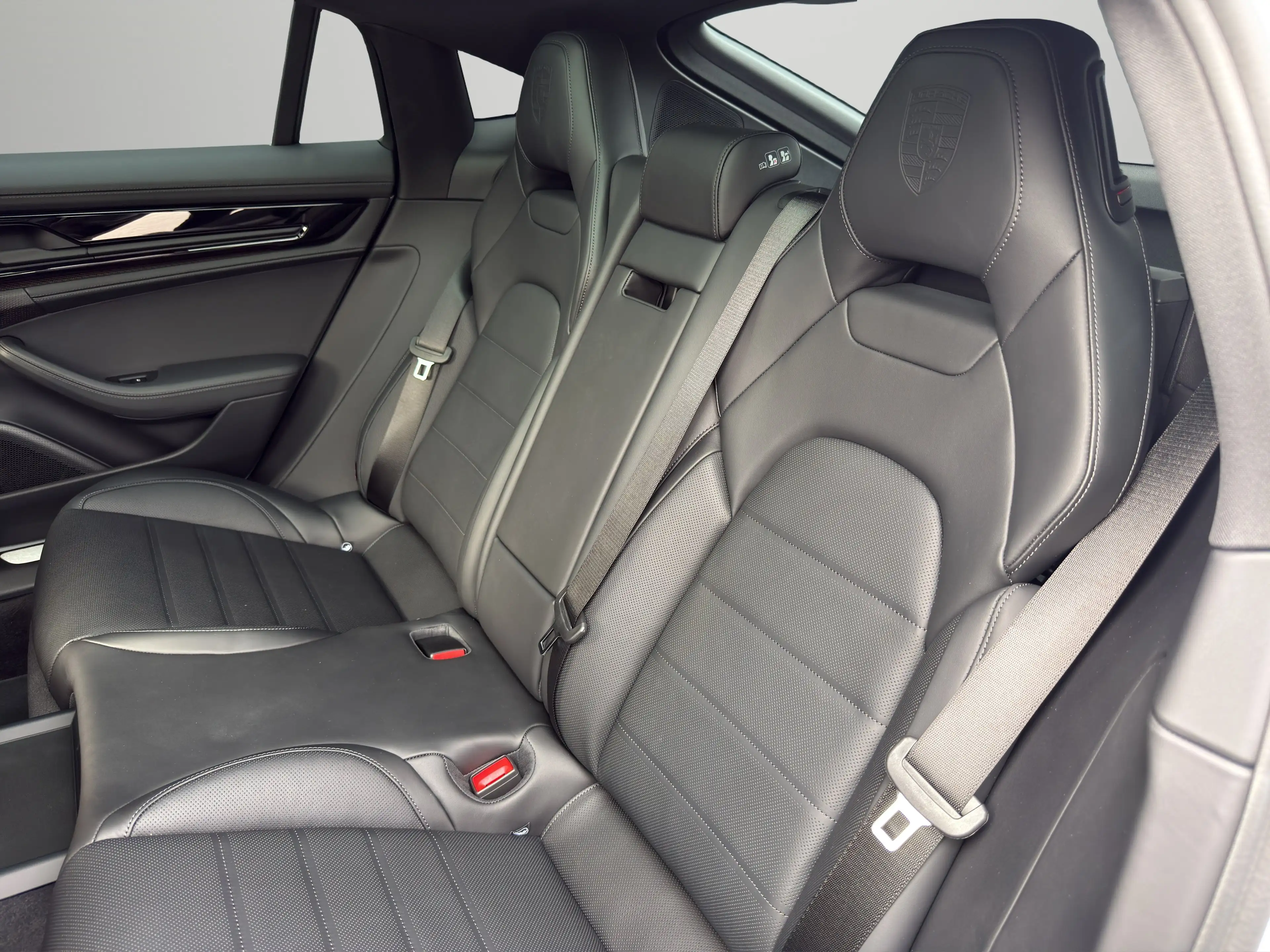 Porsche Panamera 4 E-Hybrid | Sportabgasanlage | BOSE | — photo 12