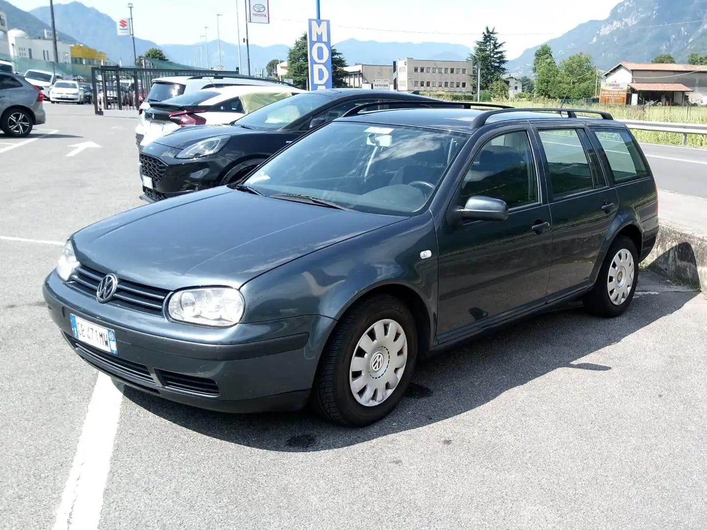 Volkswagen Golf Golf IV Variant Variant 1.9 tdi Comfortline 110cv Grigio - 2