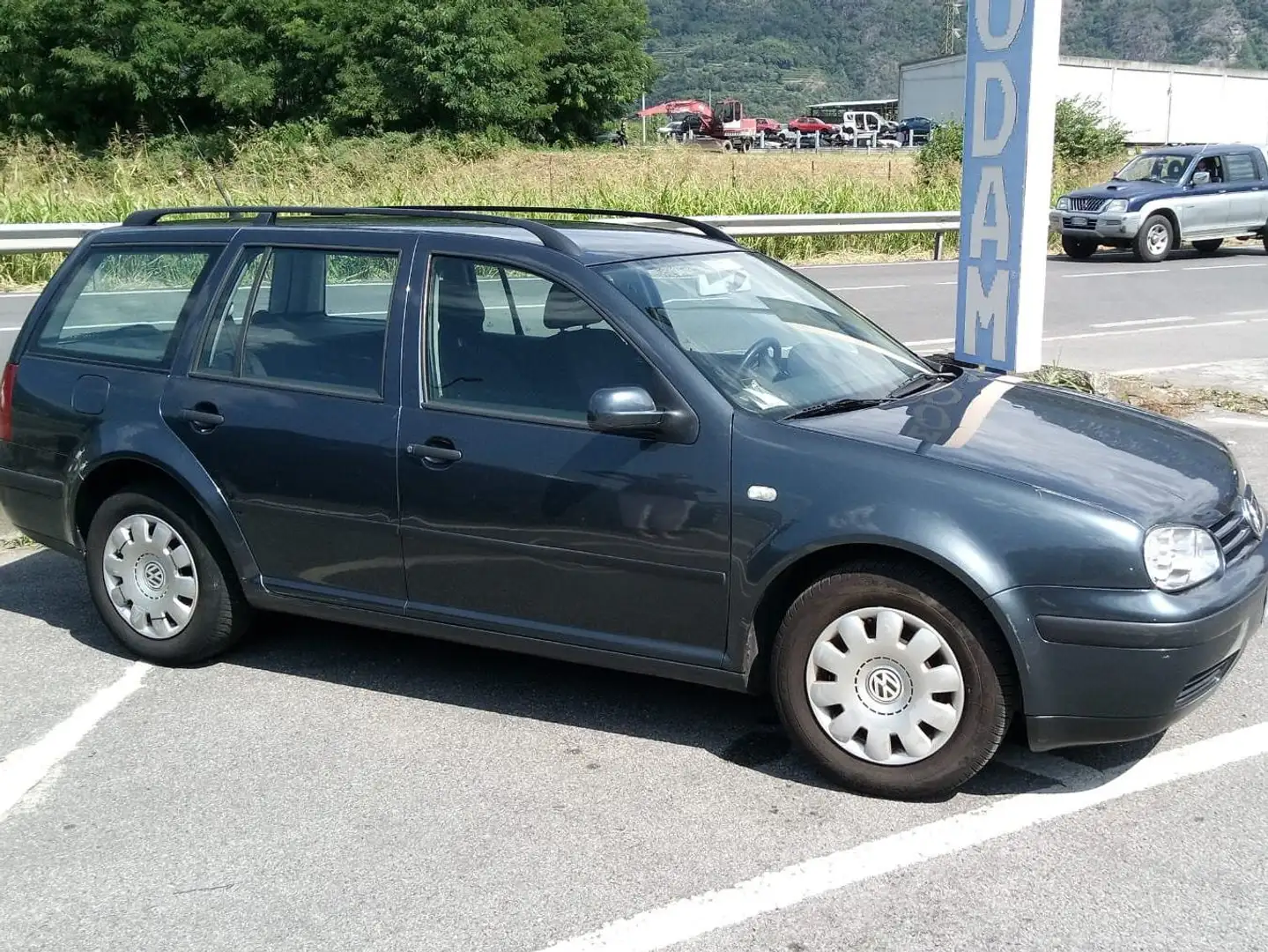 Volkswagen Golf Golf IV Variant Variant 1.9 tdi Comfortline 110cv Grigio - 1