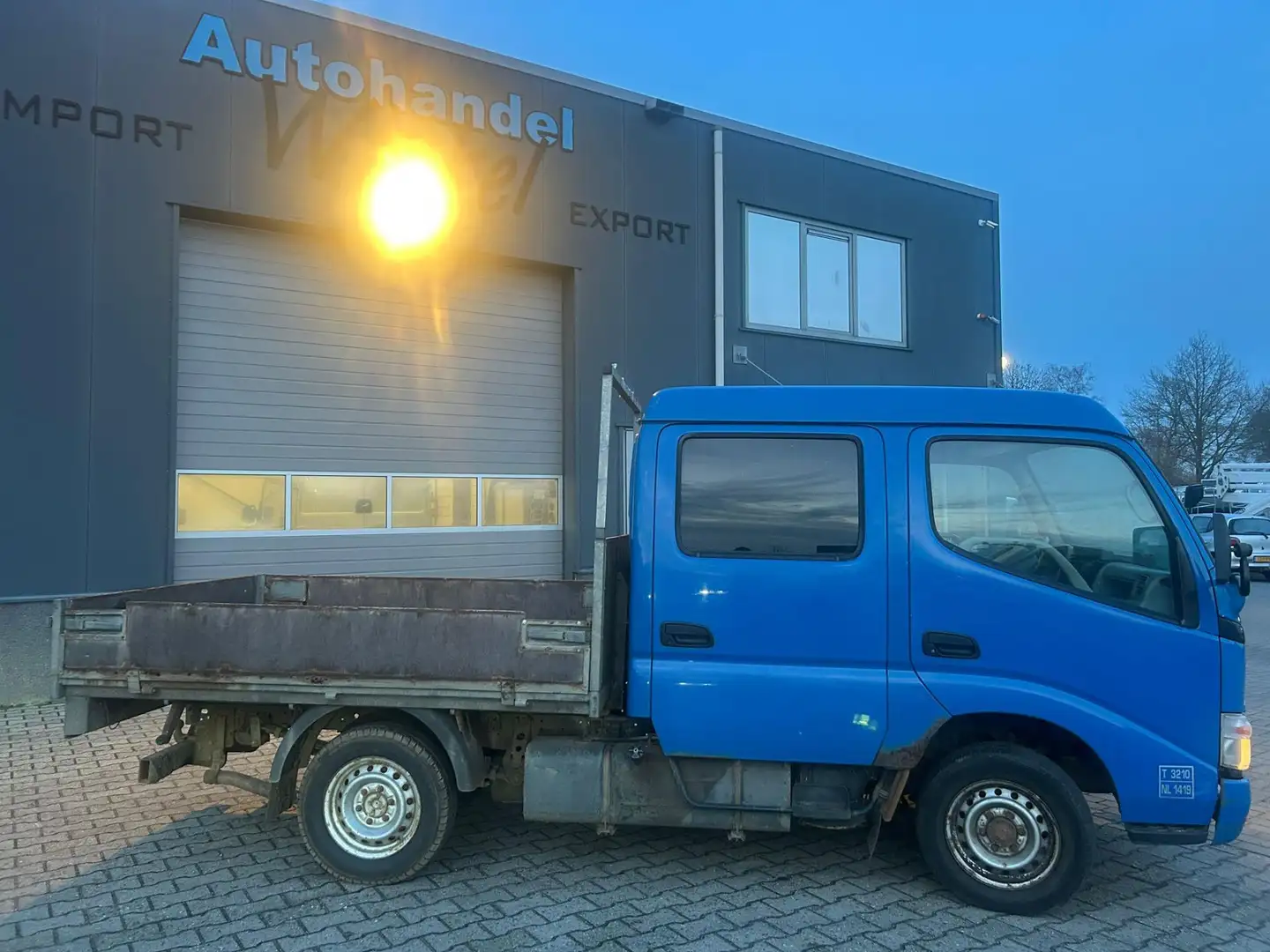 Toyota Dyna 100 3.0 D-4D - DUBBELCABINE Blau - 2