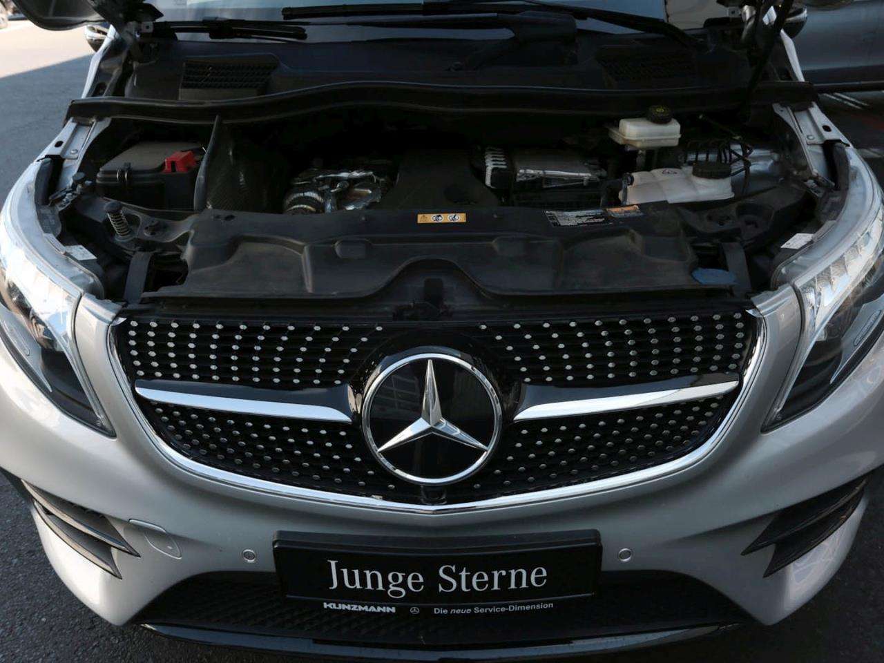 Mercedes-Benz V 250