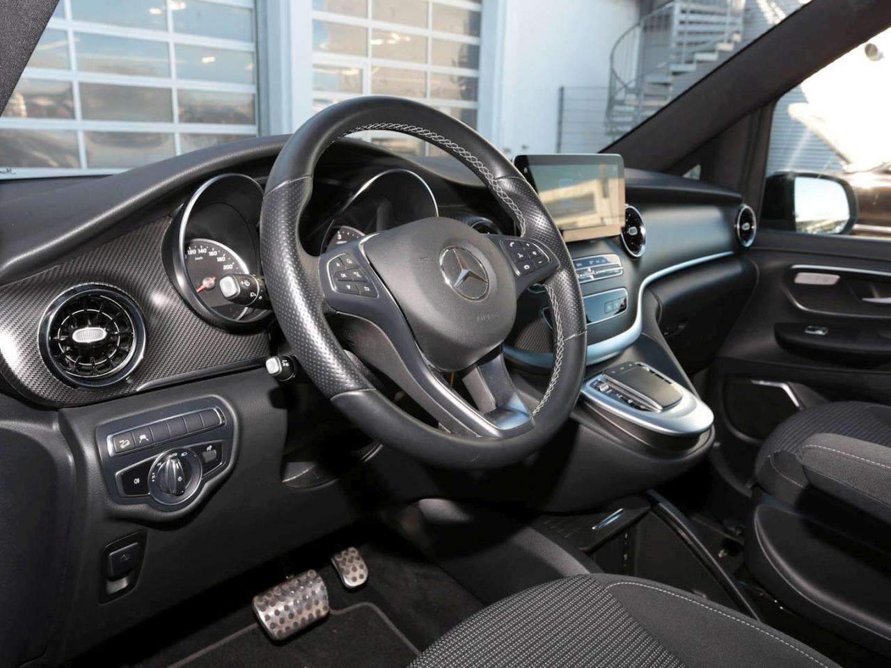 Mercedes-Benz V 250